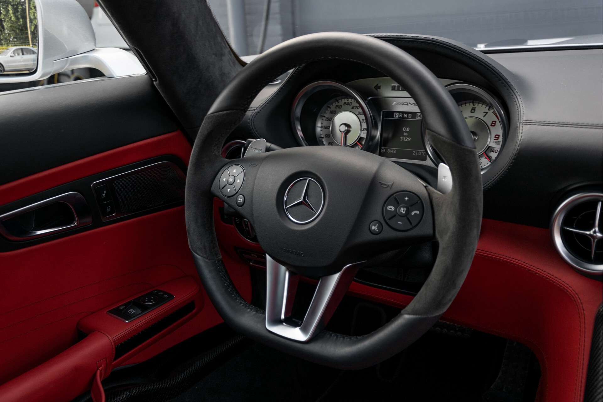 Mercedes-Benz SLS-Klasse Coupe 6.3 AMG 1ste eigenaar/NL Auto FULL OPTIONS Aut7 Foto 7