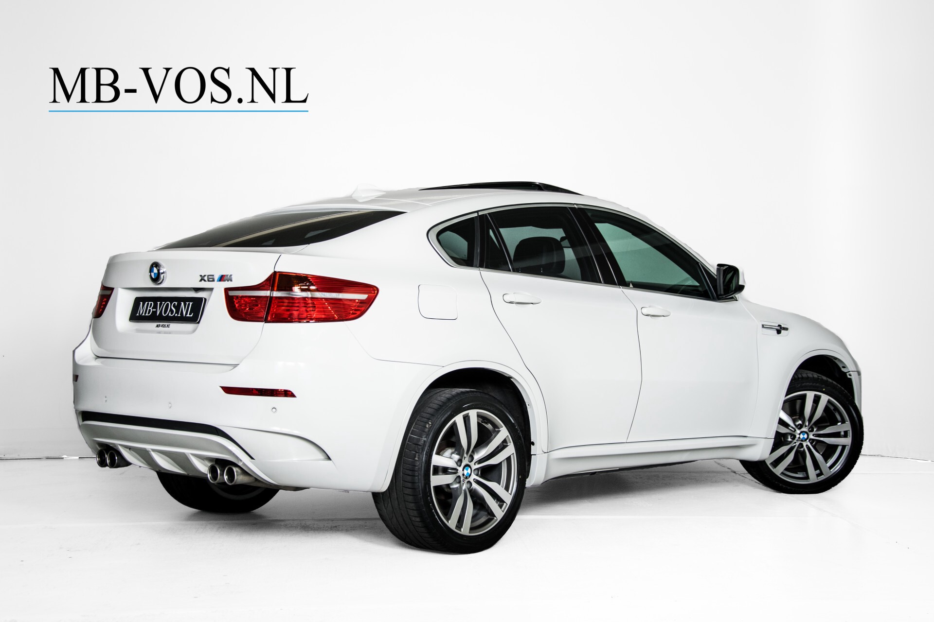 BMW X6 4.4i M Adaptive Drive/Driverspack/HUD/Dak/Mem/20" Aut8 Foto 2