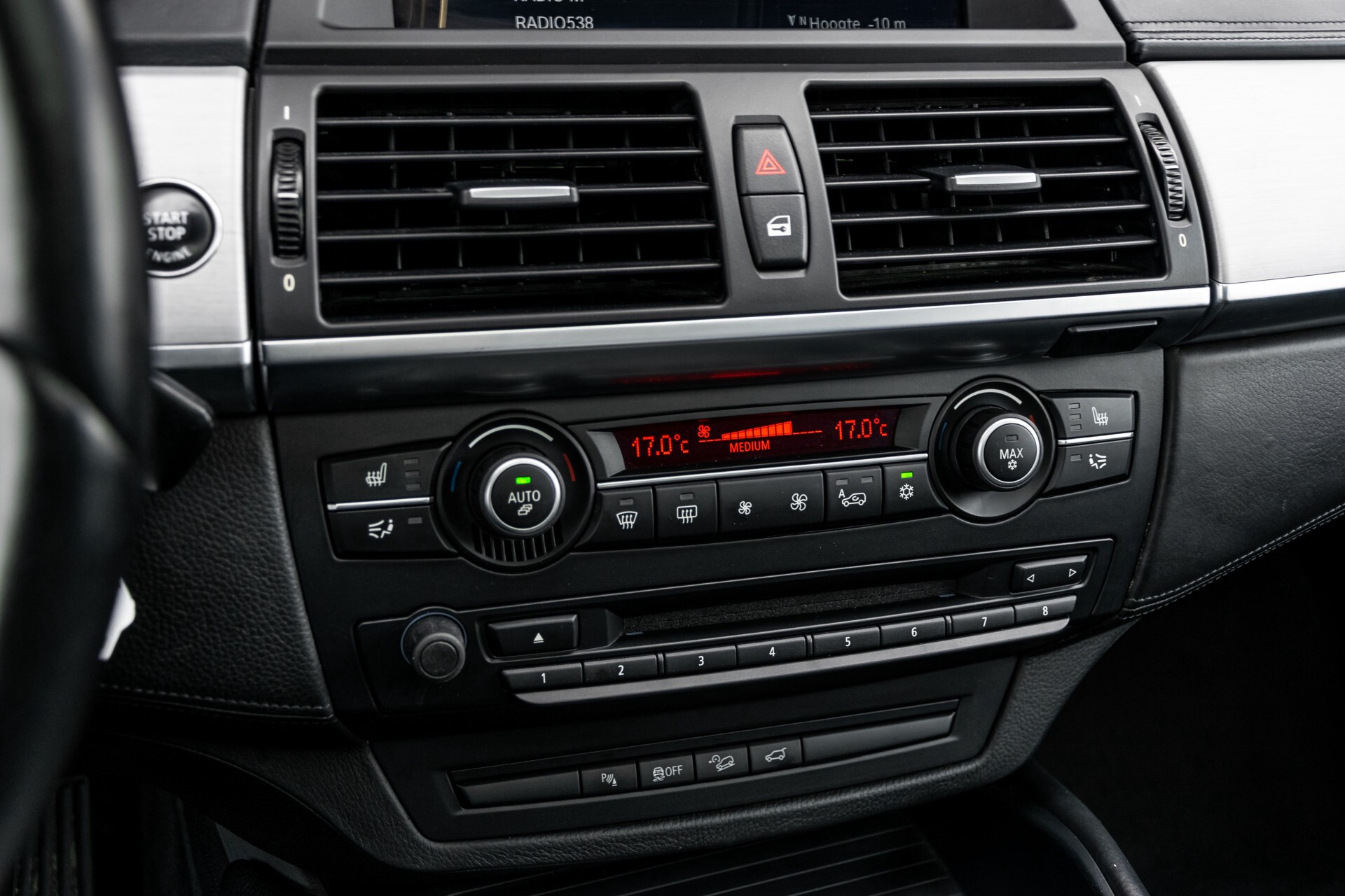 BMW X6 4.4i M Adaptive Drive/Driverspack/HUD/Dak/Mem/20" Aut8 Foto 26