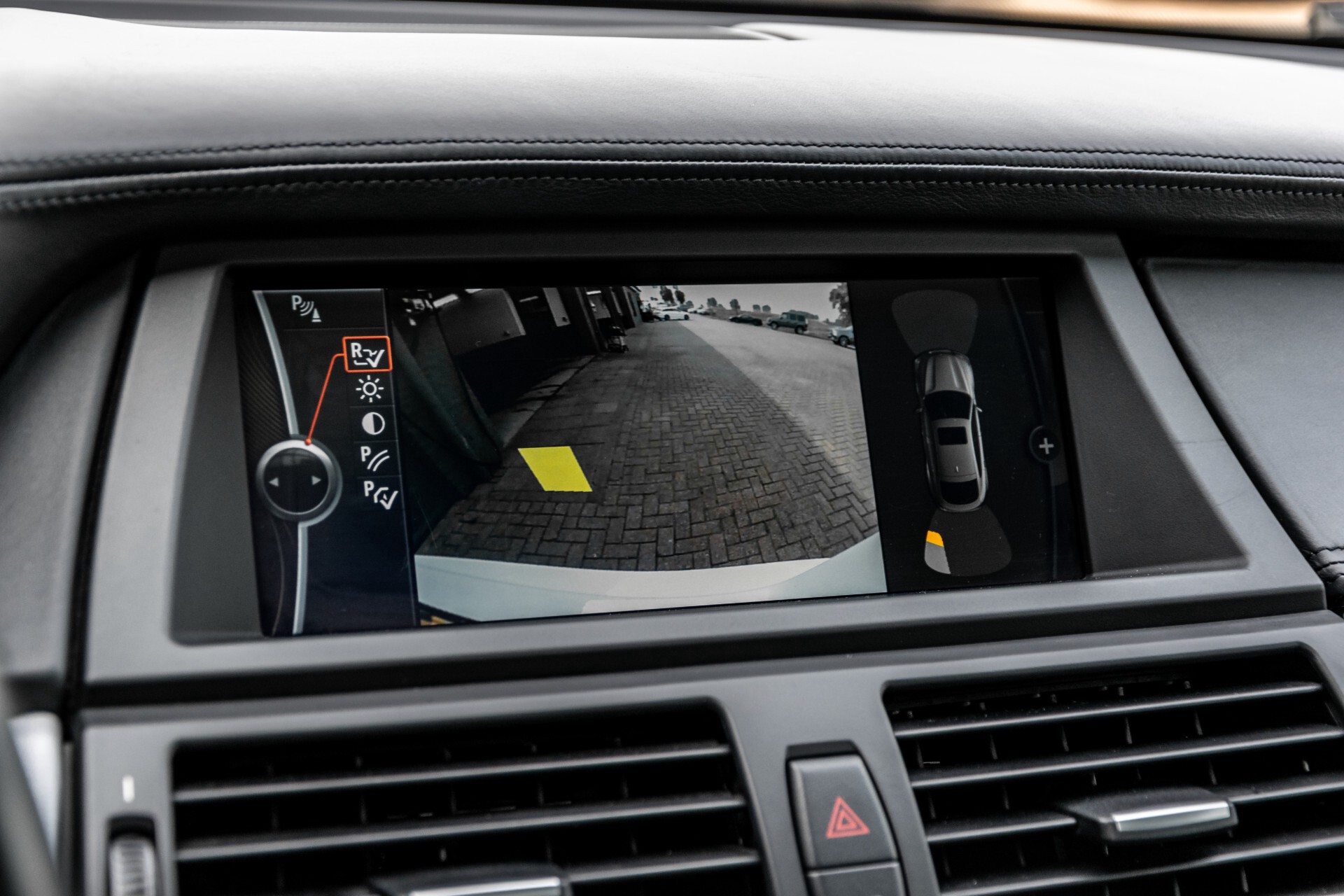 BMW X6 4.4i M Adaptive Drive/Driverspack/HUD/Dak/Mem/20" Aut8 Foto 33