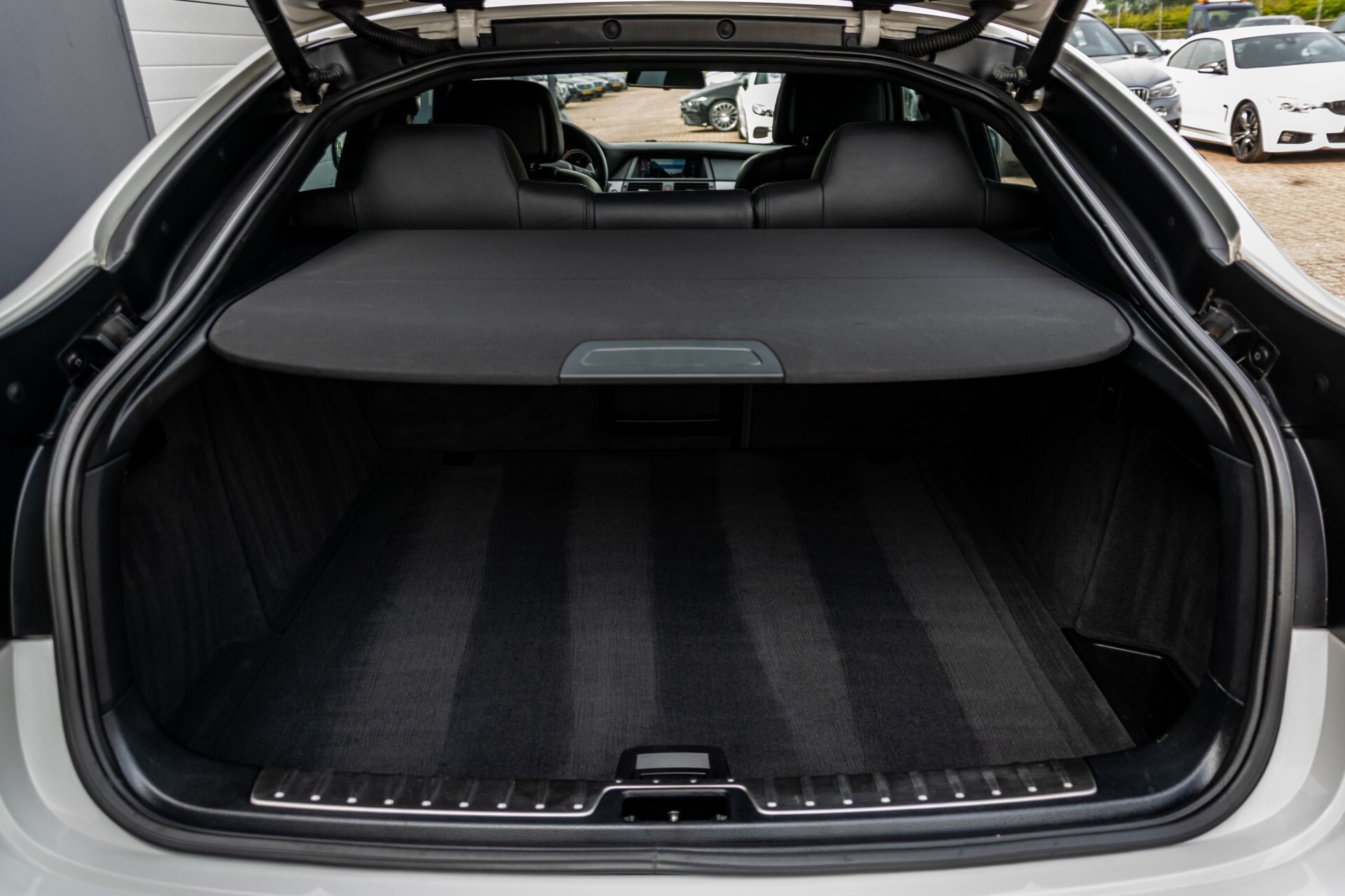 BMW X6 4.4i M Adaptive Drive/Driverspack/HUD/Dak/Mem/20" Aut8 Foto 52