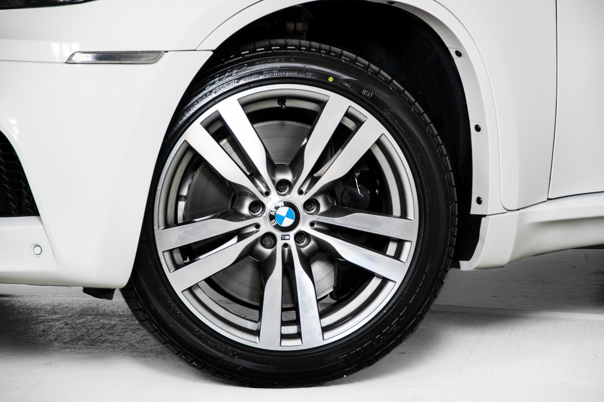 BMW X6 4.4i M Adaptive Drive/Driverspack/HUD/Dak/Mem/20" Aut8 Foto 55