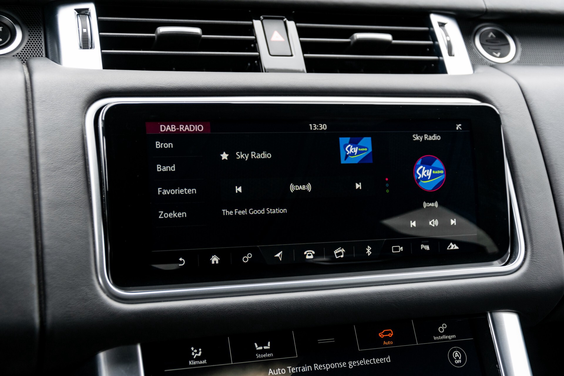 Land Rover Range Rover Sport SVR 5.0 Supercharged 575pk Full Carbon Nieuwprijs €241377 Foto 16