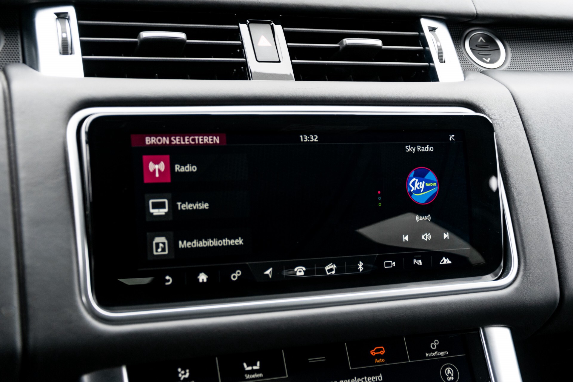 Land Rover Range Rover Sport SVR 5.0 Supercharged 575pk Full Carbon Nieuwprijs €241377 Foto 22