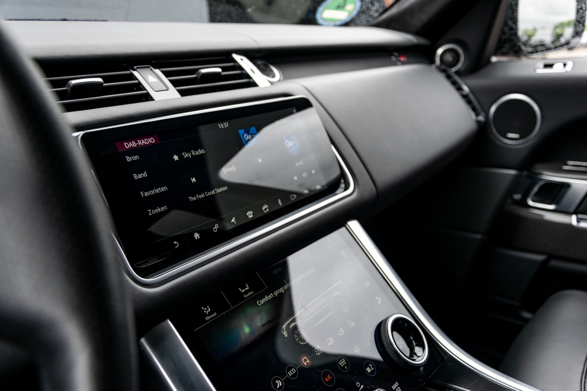 Land Rover Range Rover Sport SVR 5.0 Supercharged 575pk Full Carbon Nieuwprijs €241377 Foto 28