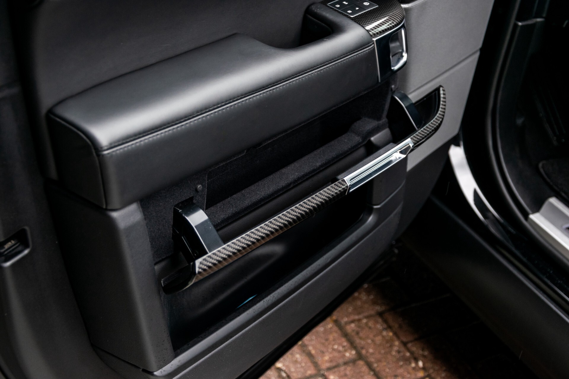 Land Rover Range Rover Sport SVR 5.0 Supercharged 575pk Full Carbon Nieuwprijs €241377 Foto 39