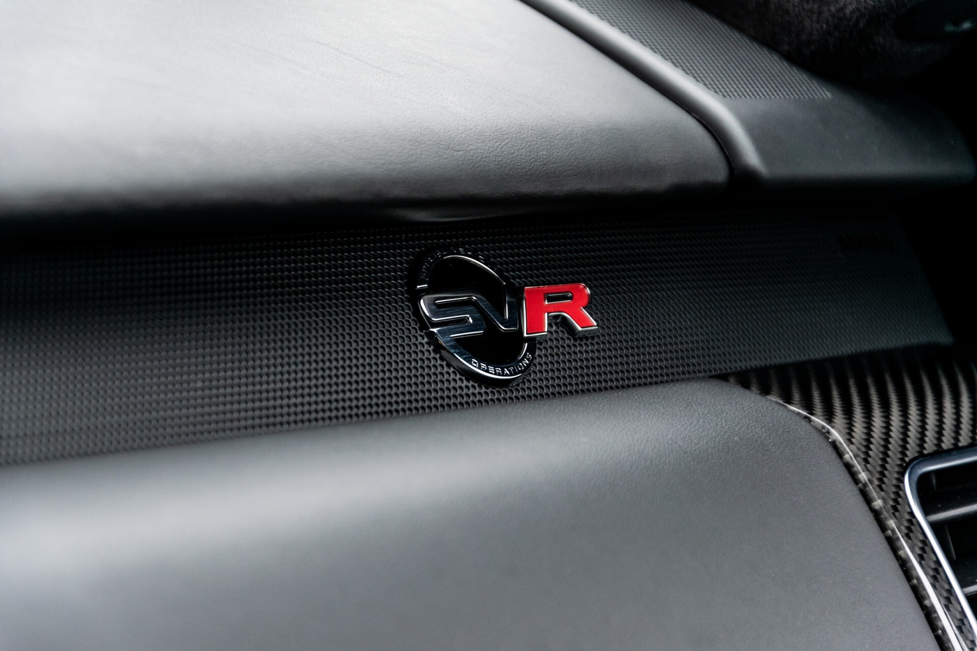 Land Rover Range Rover Sport SVR 5.0 Supercharged 575pk Full Carbon Nieuwprijs €241377 Foto 47