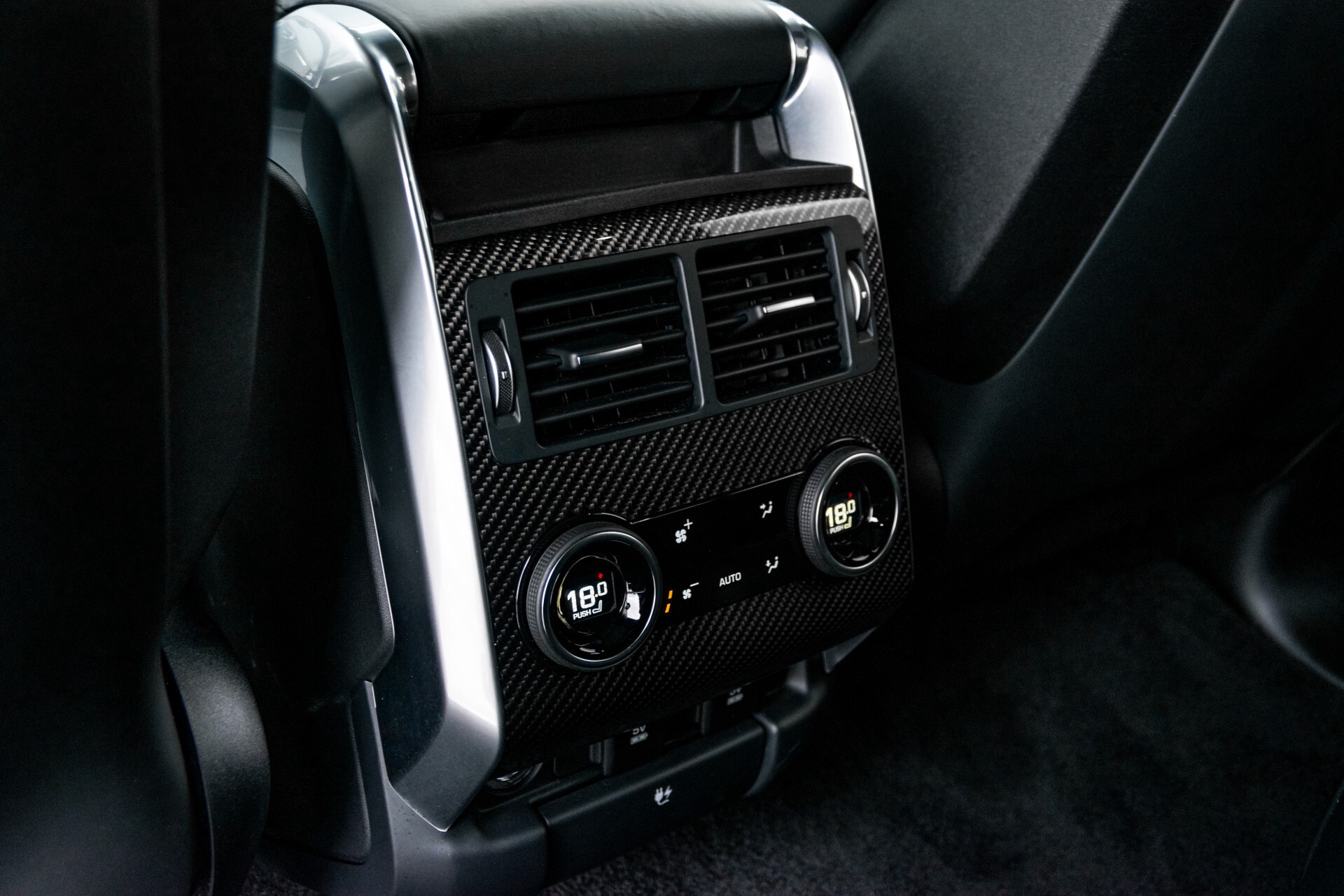 Land Rover Range Rover Sport SVR 5.0 Supercharged 575pk Full Carbon Nieuwprijs €241377 Foto 49
