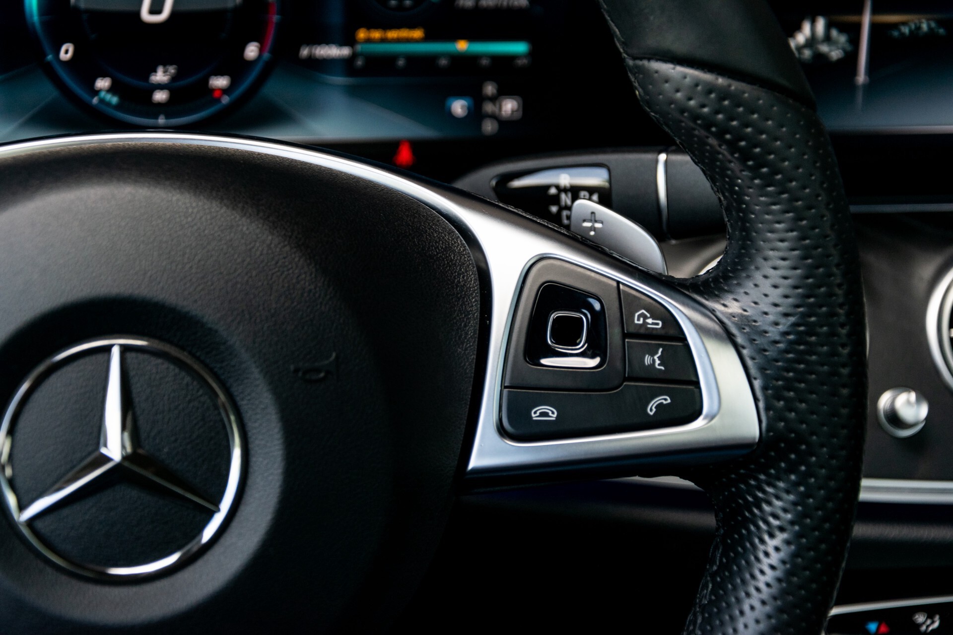 Mercedes-Benz E-Klasse 220 d AMG Night Panorama/Widescreen/Burmester/20"/Wegklapbare trekhaak Aut9 Foto 15