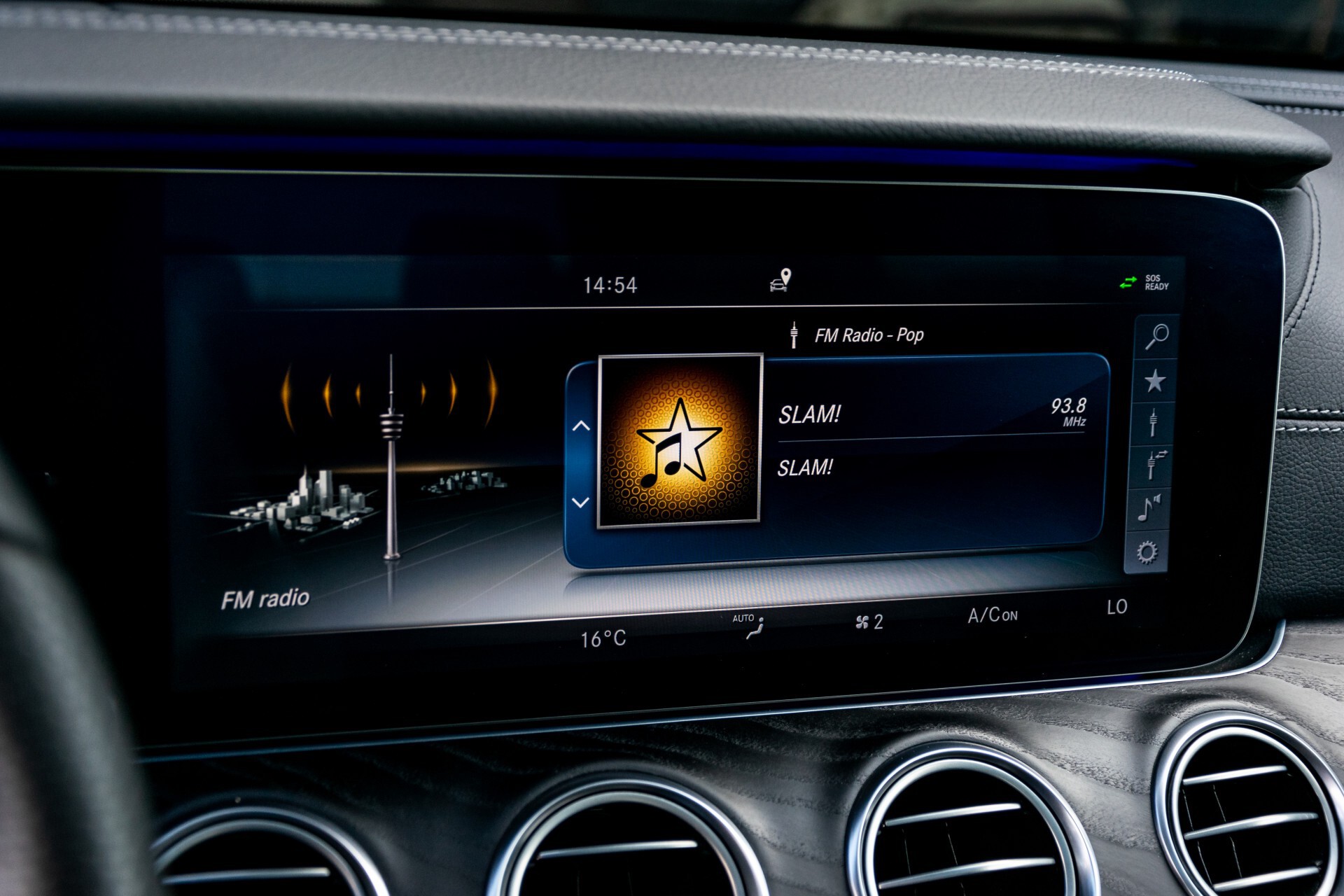 Mercedes-Benz E-Klasse 220 d AMG Night Panorama/Widescreen/Burmester/20"/Wegklapbare trekhaak Aut9 Foto 18