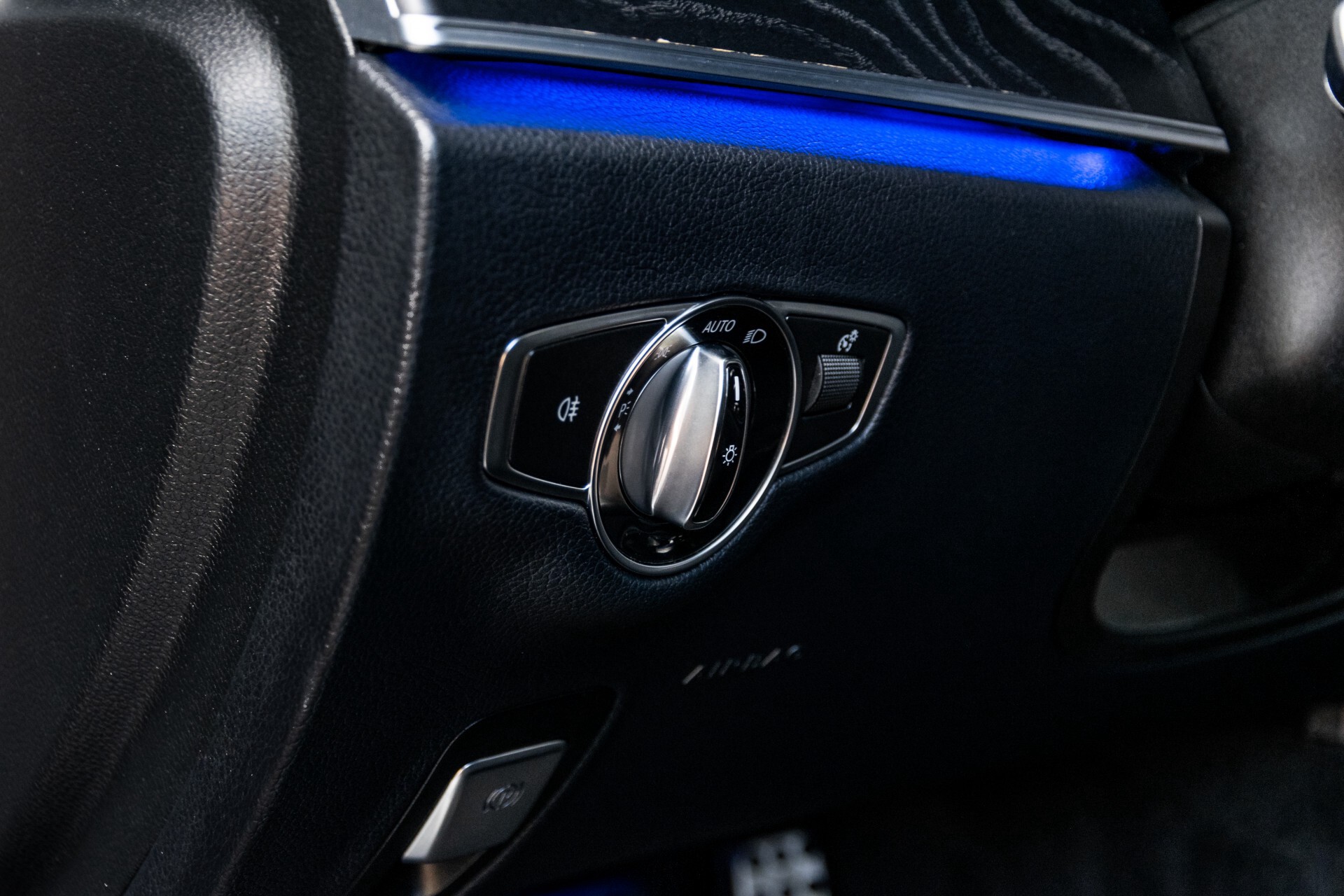 Mercedes-Benz E-Klasse 220 d AMG Night Panorama/Widescreen/Burmester/20"/Wegklapbare trekhaak Aut9 Foto 37