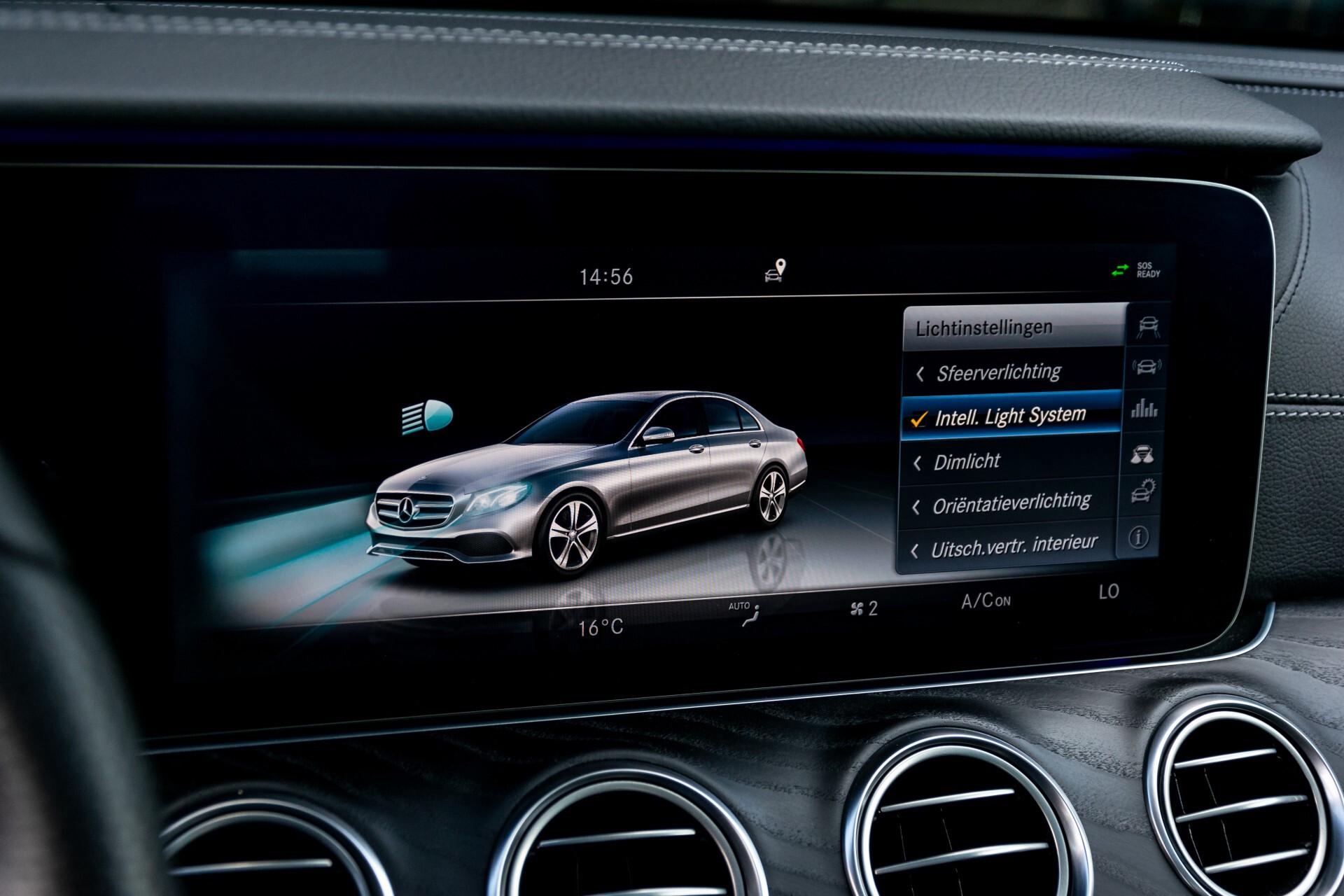 Mercedes-Benz E-Klasse 220 d AMG Night Panorama/Widescreen/Burmester/20"/Wegklapbare trekhaak Aut9 Foto 38