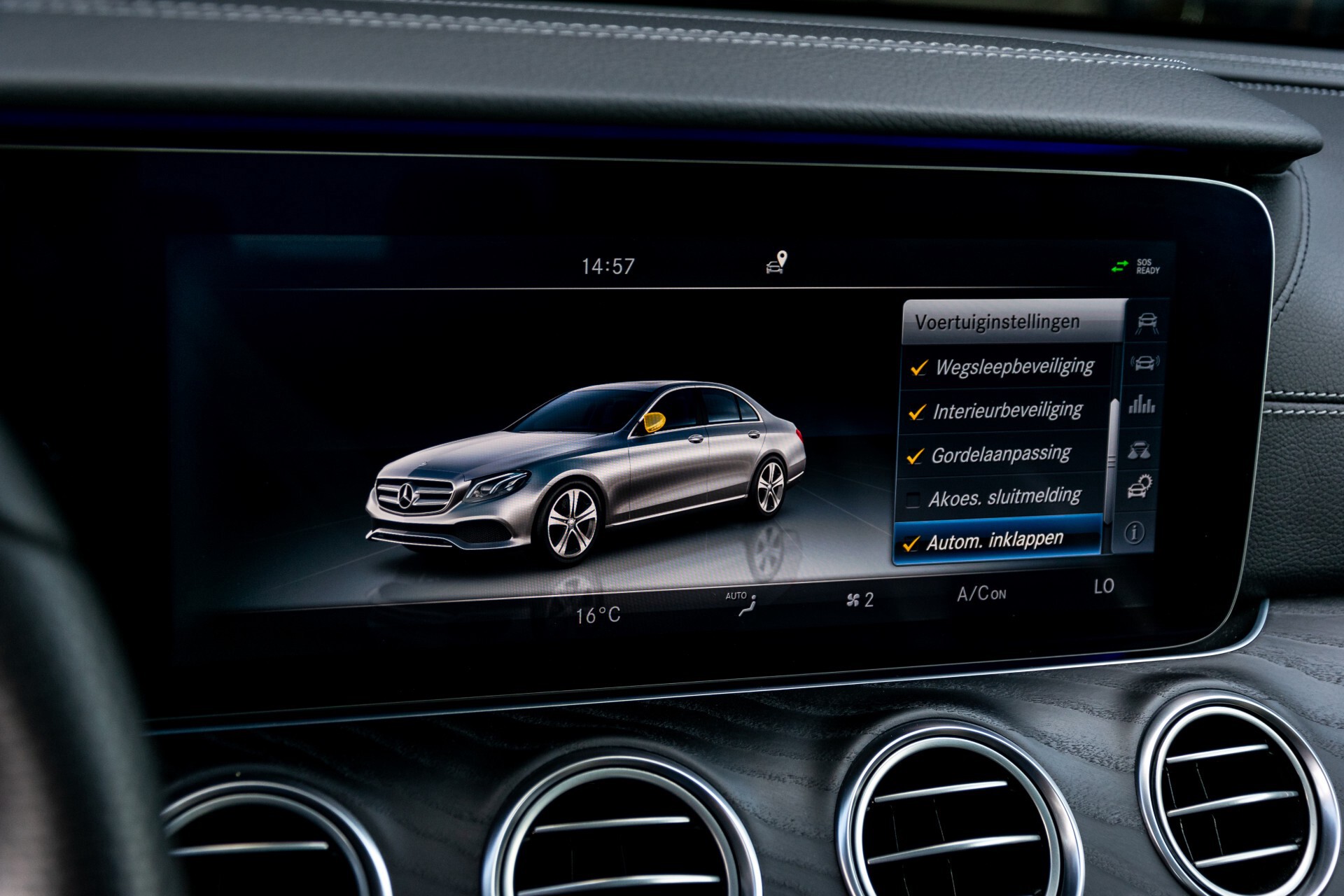 Mercedes-Benz E-Klasse 220 d AMG Night Panorama/Widescreen/Burmester/20"/Wegklapbare trekhaak Aut9 Foto 44