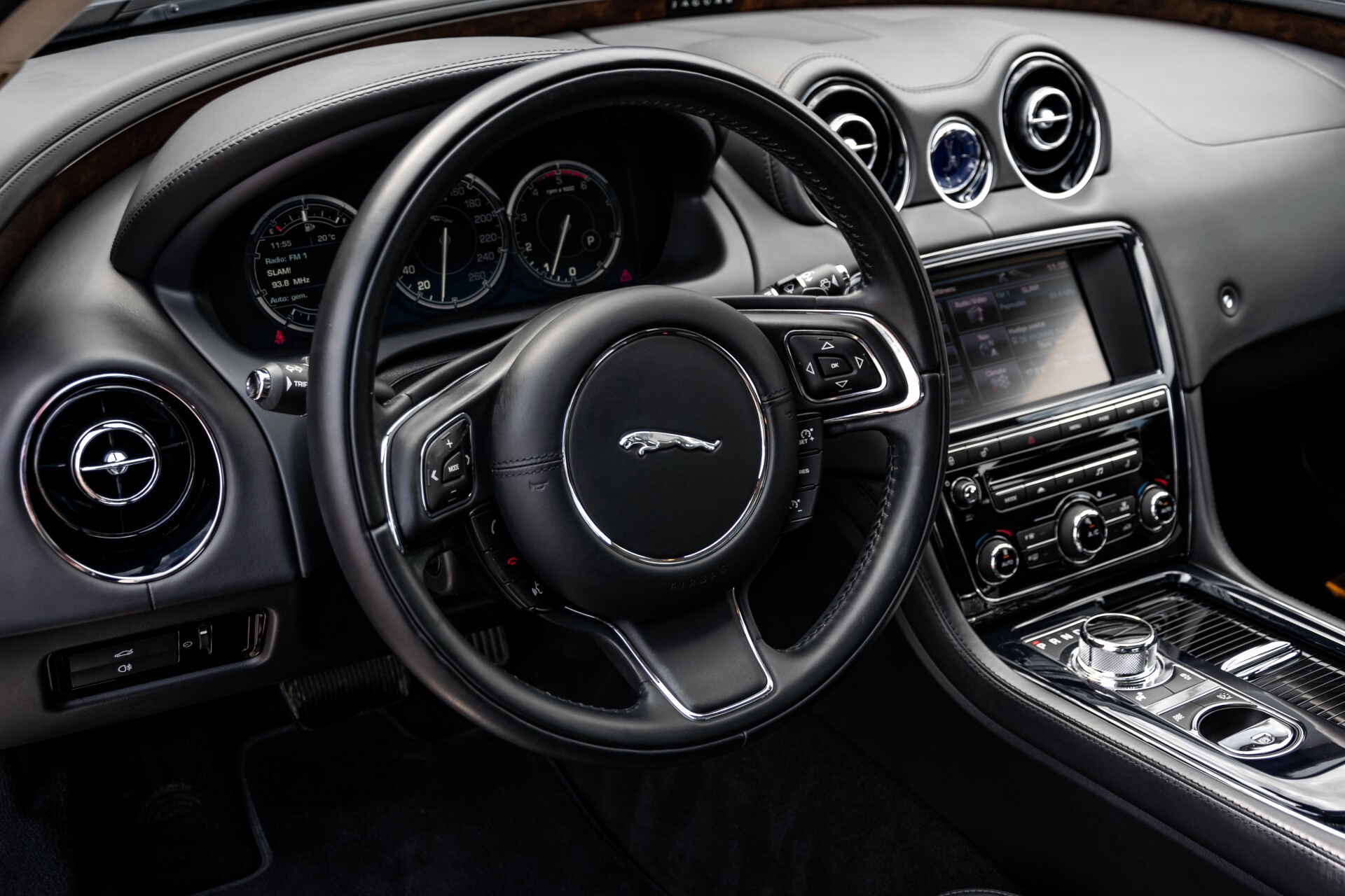 Jaguar XJ 3.0 V6D Premium Luxury Panorama/Stoelkoeling/Mem/Dealer OH Aut8 Foto 20