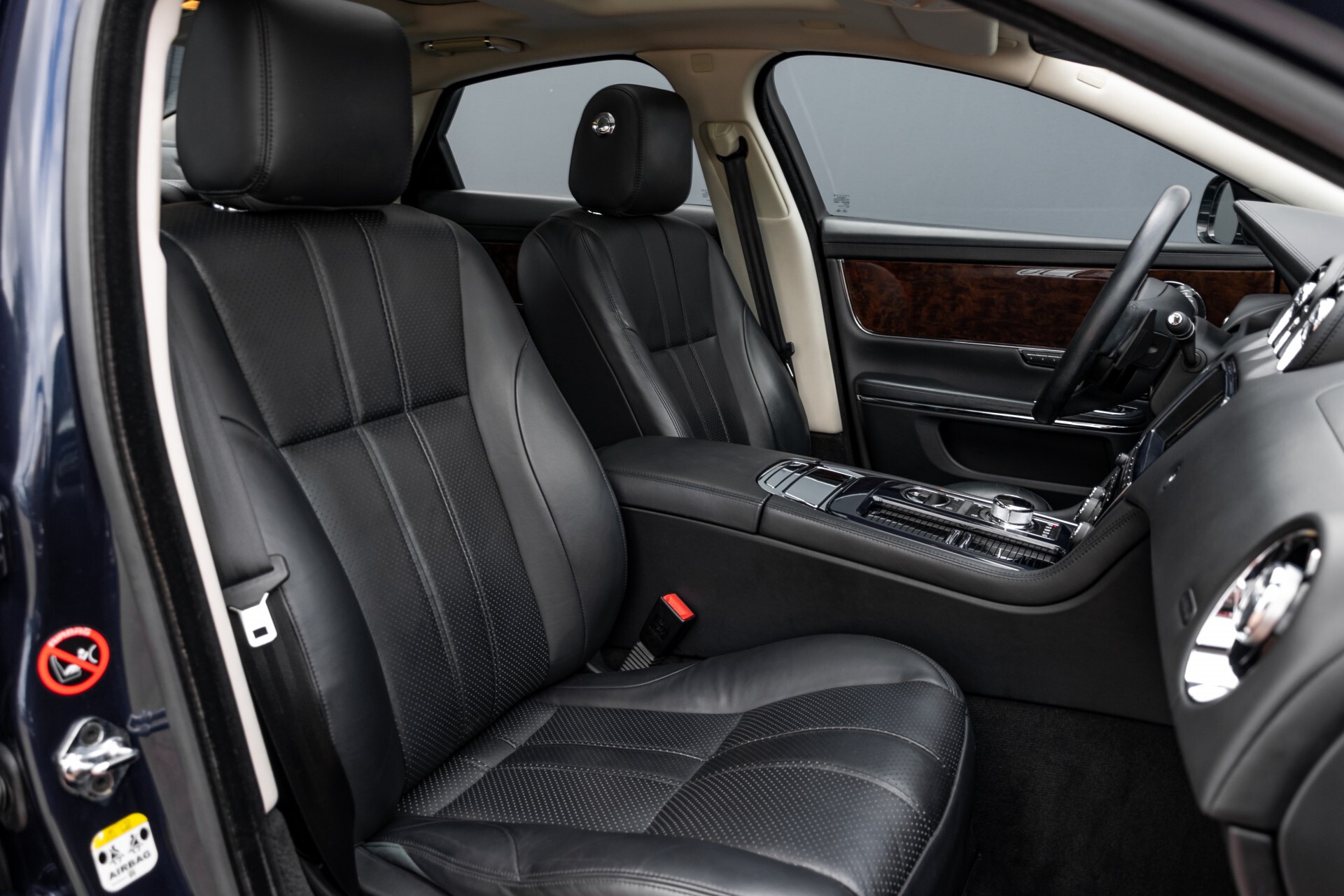 Jaguar XJ 3.0 V6D Premium Luxury Panorama/Stoelkoeling/Mem/Dealer OH Aut8 Foto 3