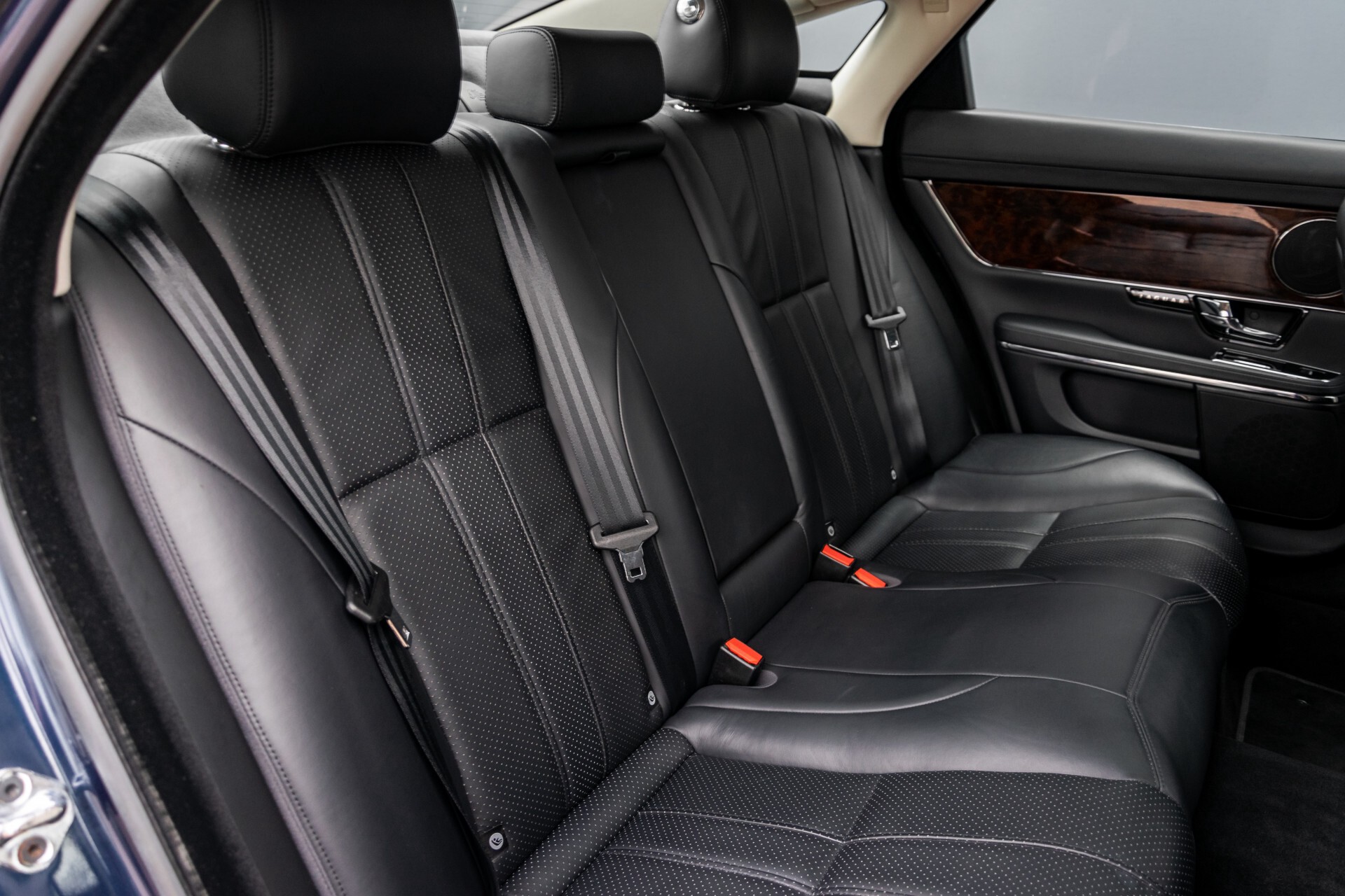 Jaguar XJ 3.0 V6D Premium Luxury Panorama/Stoelkoeling/Mem/Dealer OH Aut8 Foto 4