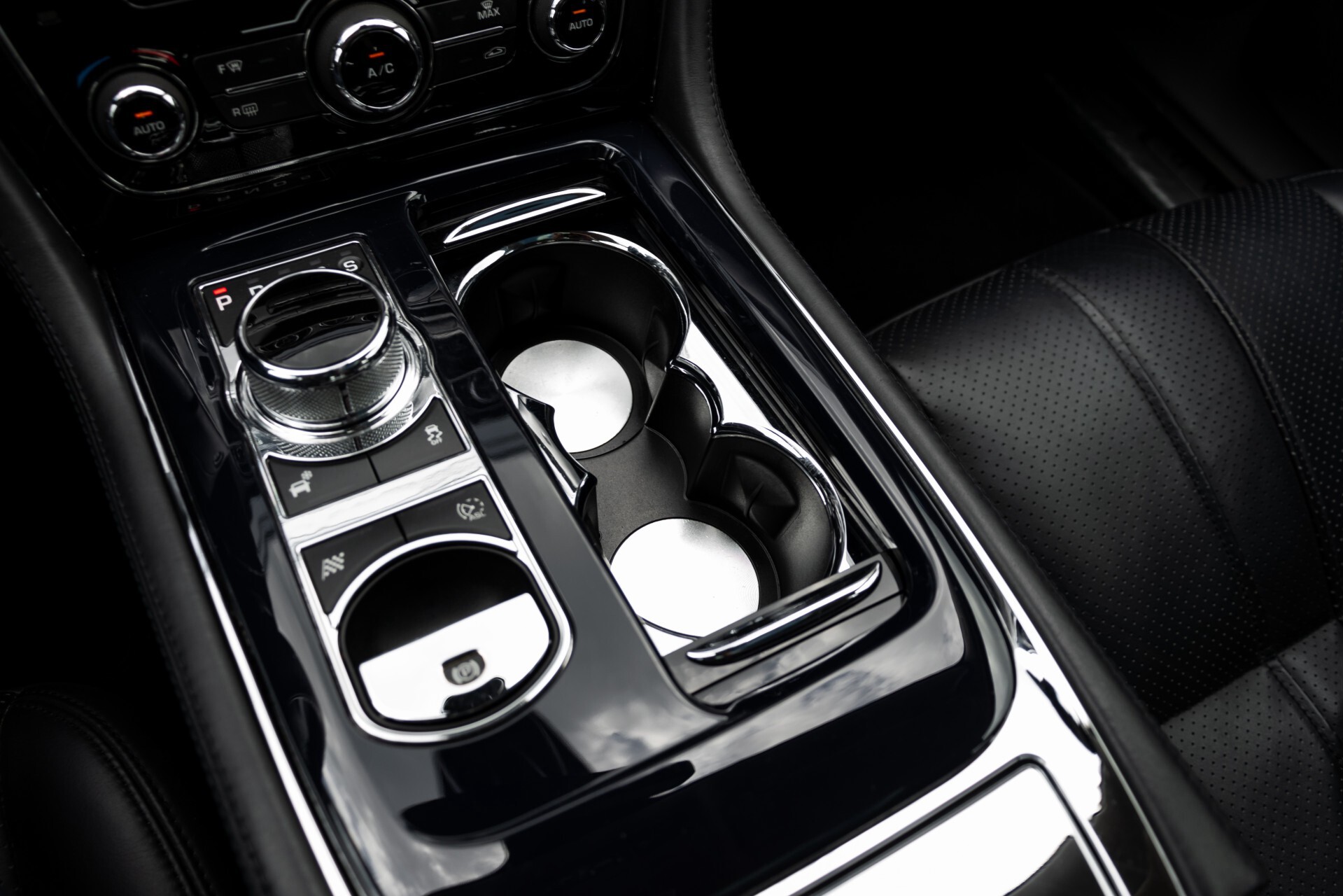 Jaguar XJ 3.0 V6D Premium Luxury Panorama/Stoelkoeling/Mem/Dealer OH Aut8 Foto 40