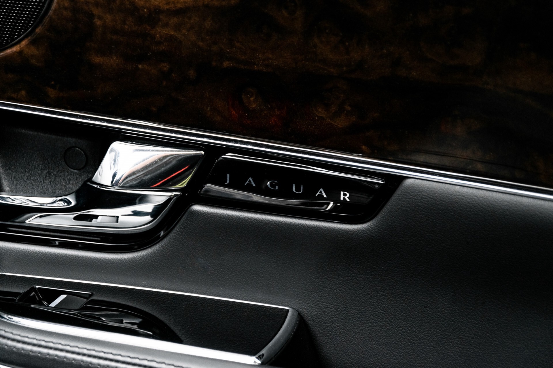 Jaguar XJ 3.0 V6D Premium Luxury Panorama/Stoelkoeling/Mem/Dealer OH Aut8 Foto 46