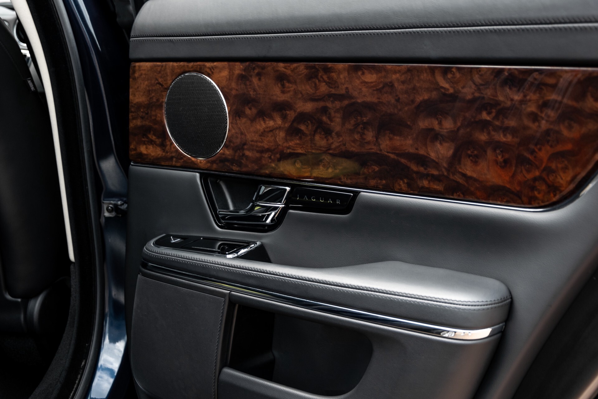 Jaguar XJ 3.0 V6D Premium Luxury Panorama/Stoelkoeling/Mem/Dealer OH Aut8 Foto 48