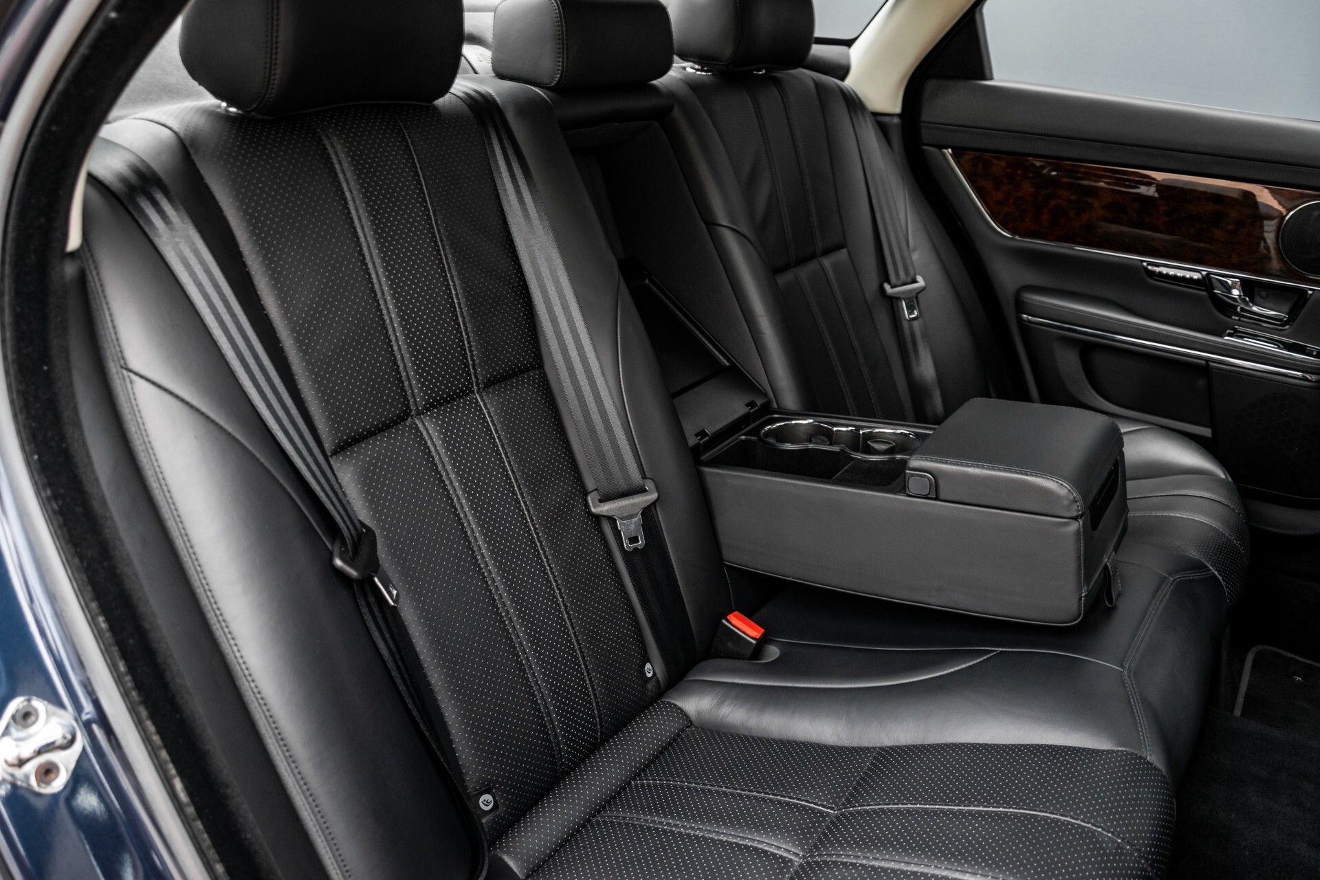 Jaguar XJ 3.0 V6D Premium Luxury Panorama/Stoelkoeling/Mem/Dealer OH Aut8 Foto 5