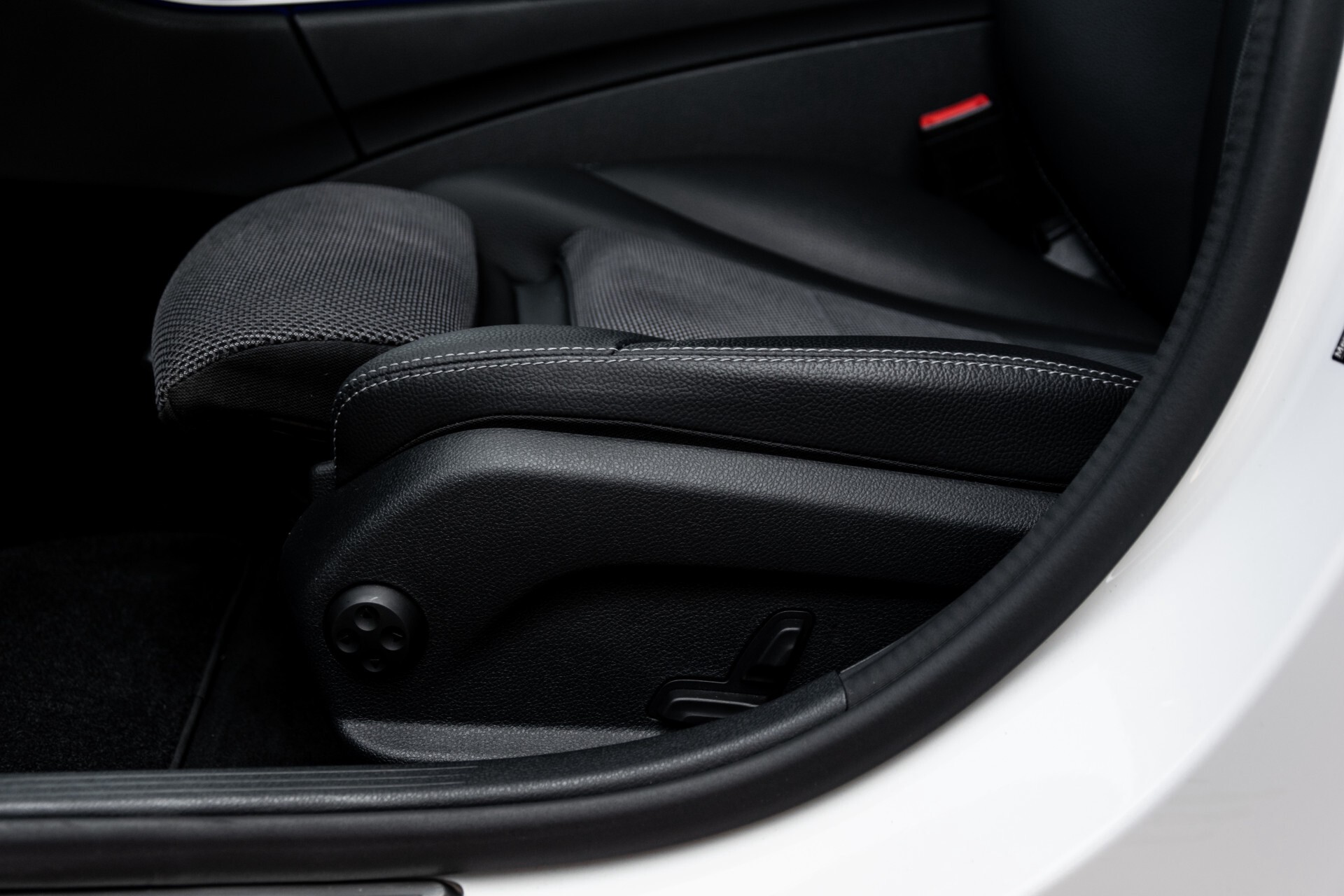 Mercedes-Benz C-Klasse 180 Avantgarde Advanced/Schuifdak/Groot Navi Aut9 Foto 32