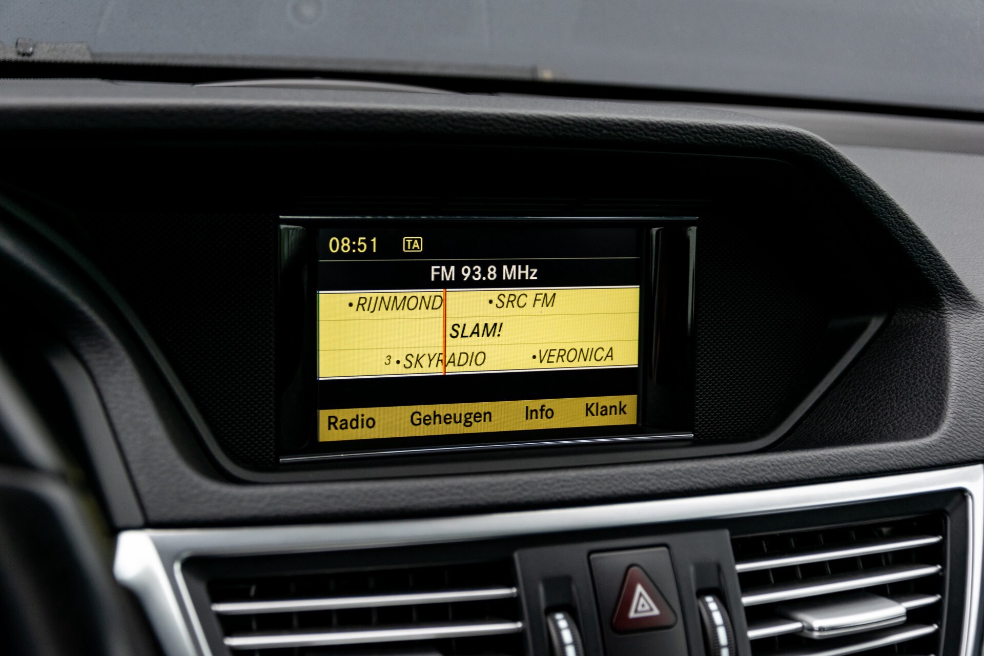 Mercedes-Benz E-Klasse 200 CGI Avantgarde Busines Class Aut5 Foto 16