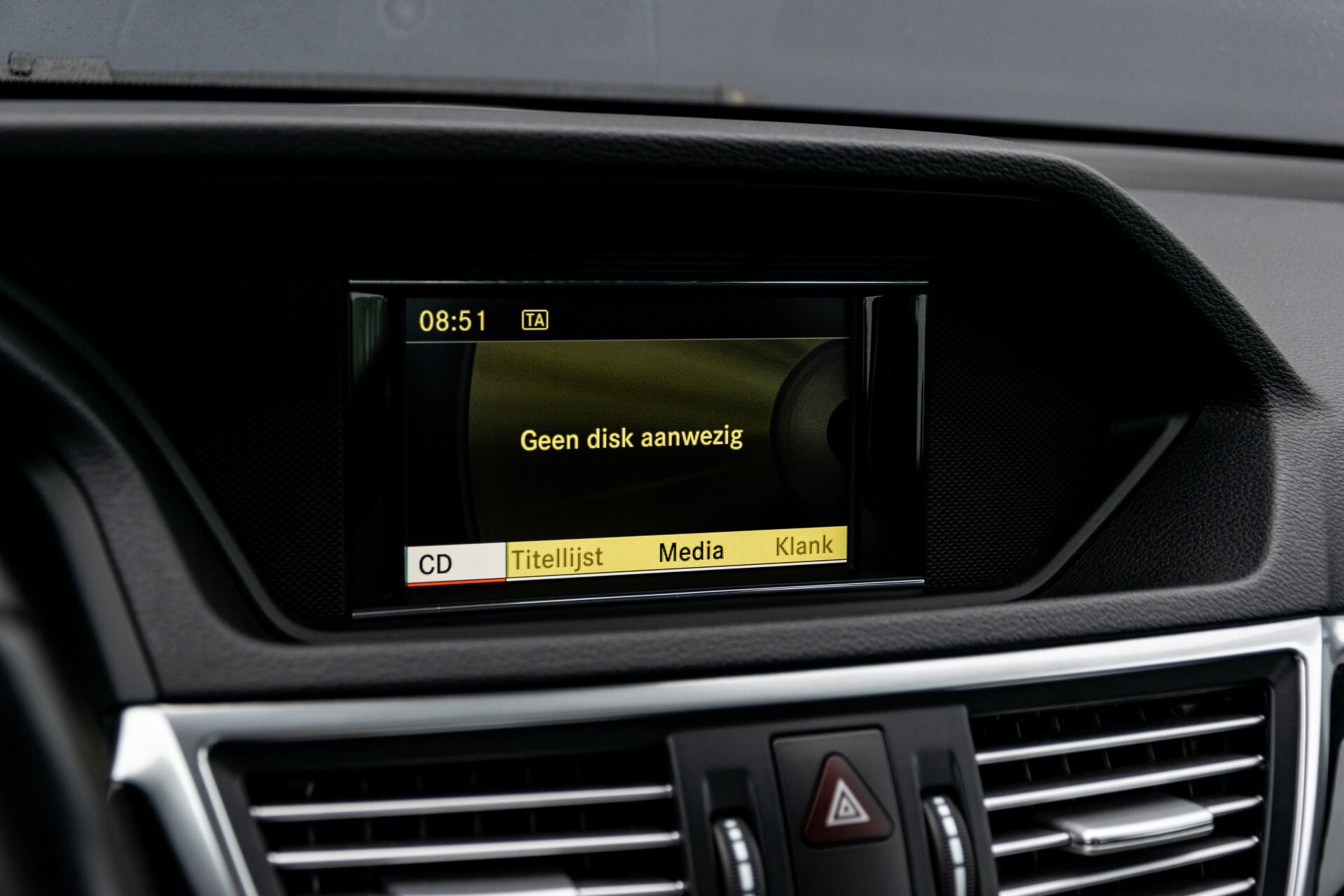 Mercedes-Benz E-Klasse 200 CGI Avantgarde Busines Class Aut5 Foto 18