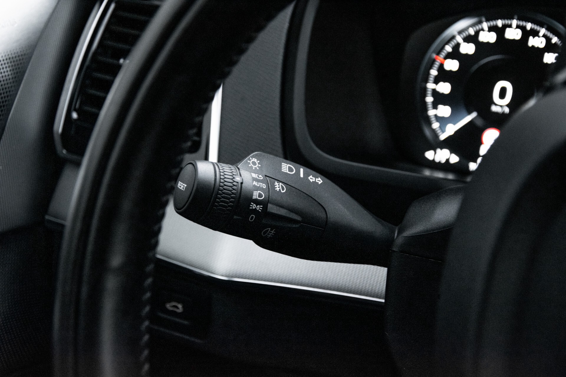 Volvo XC90 2.0 T6 AWD R-Design Panorama/Keyless/B&W/ACC/Standkachel/22" Aut8 Foto 11