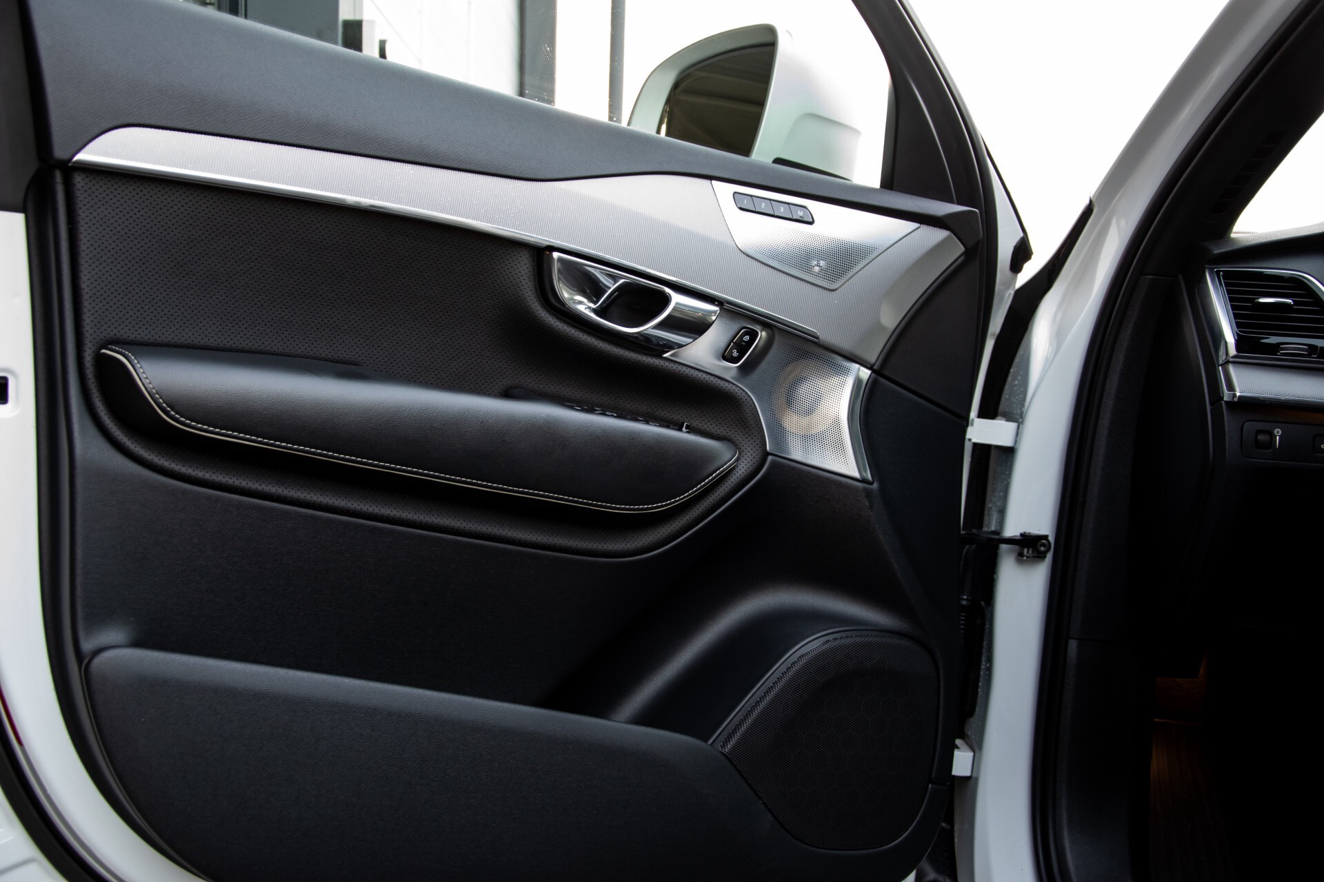 Volvo XC90 2.0 T6 AWD R-Design Panorama/Keyless/B&W/ACC/Standkachel/22" Aut8 Foto 16