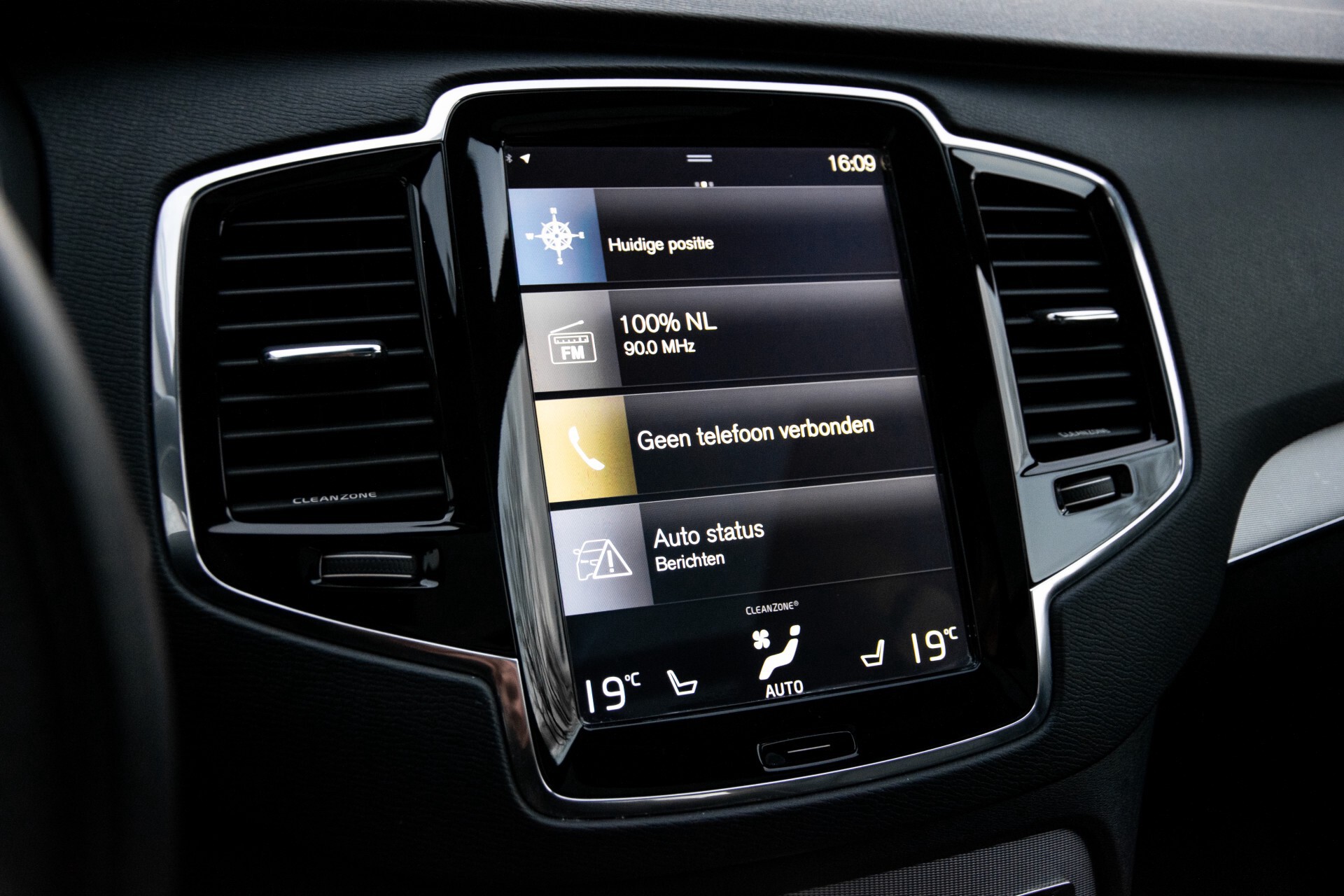 Volvo XC90 2.0 T6 AWD R-Design Panorama/Keyless/B&W/ACC/Standkachel/22" Aut8 Foto 17