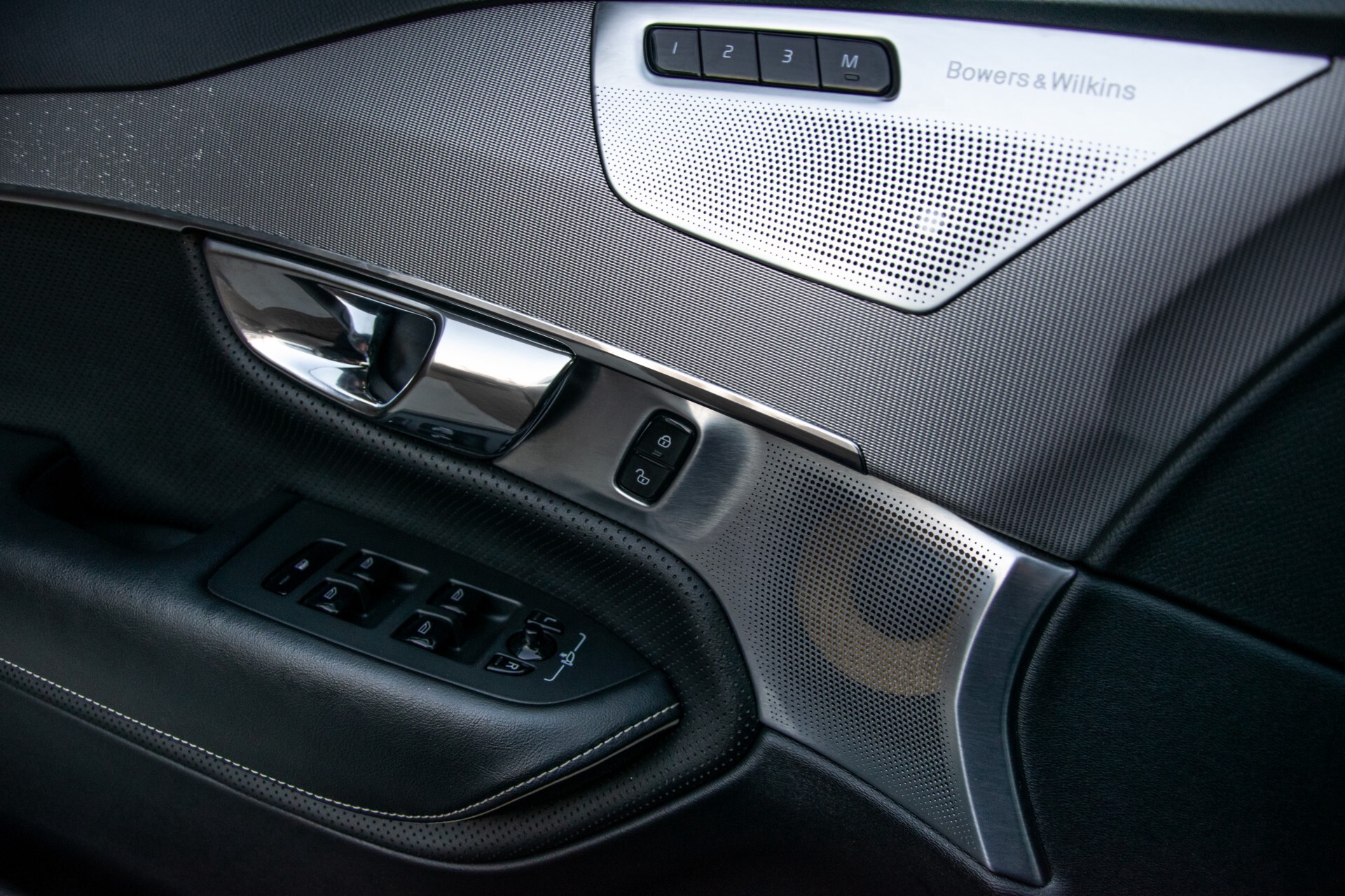 Volvo XC90 2.0 T6 AWD R-Design Panorama/Keyless/B&W/ACC/Standkachel/22" Aut8 Foto 22