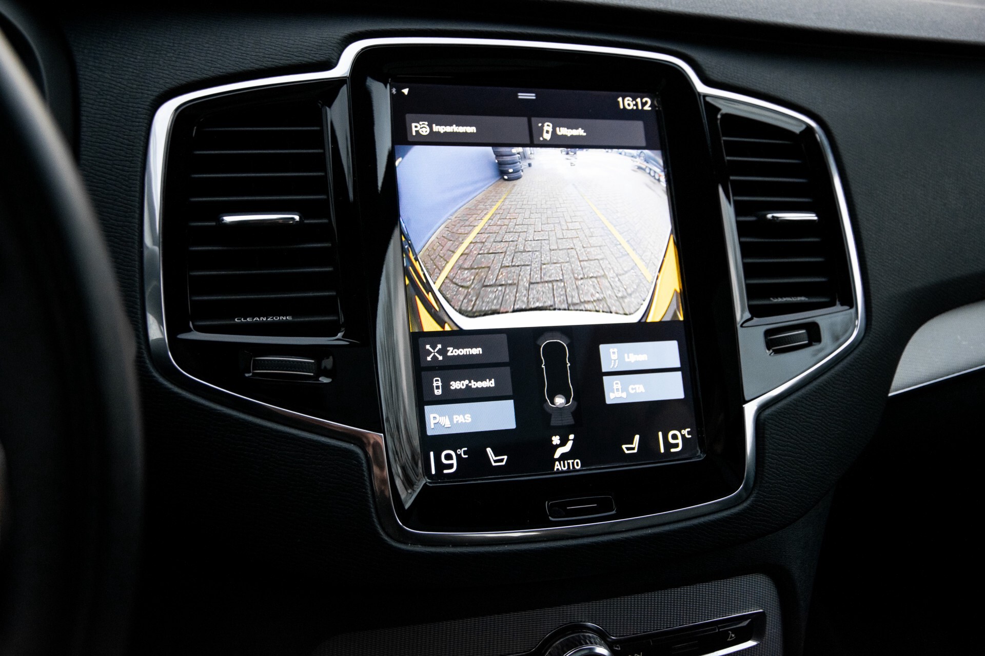 Volvo XC90 2.0 T6 AWD R-Design Panorama/Keyless/B&W/ACC/Standkachel/22" Aut8 Foto 25