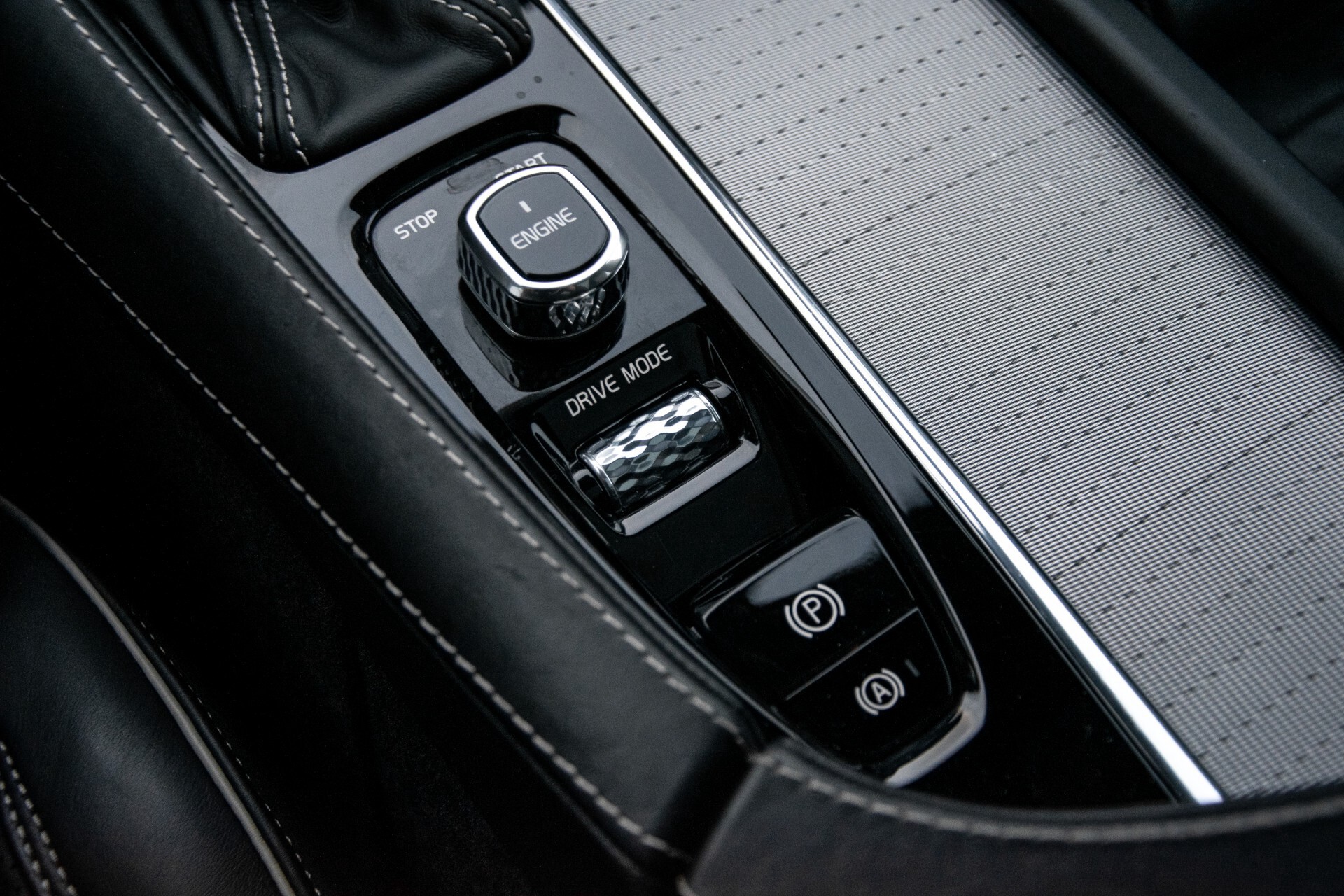 Volvo XC90 2.0 T6 AWD R-Design Panorama/Keyless/B&W/ACC/Standkachel/22" Aut8 Foto 32