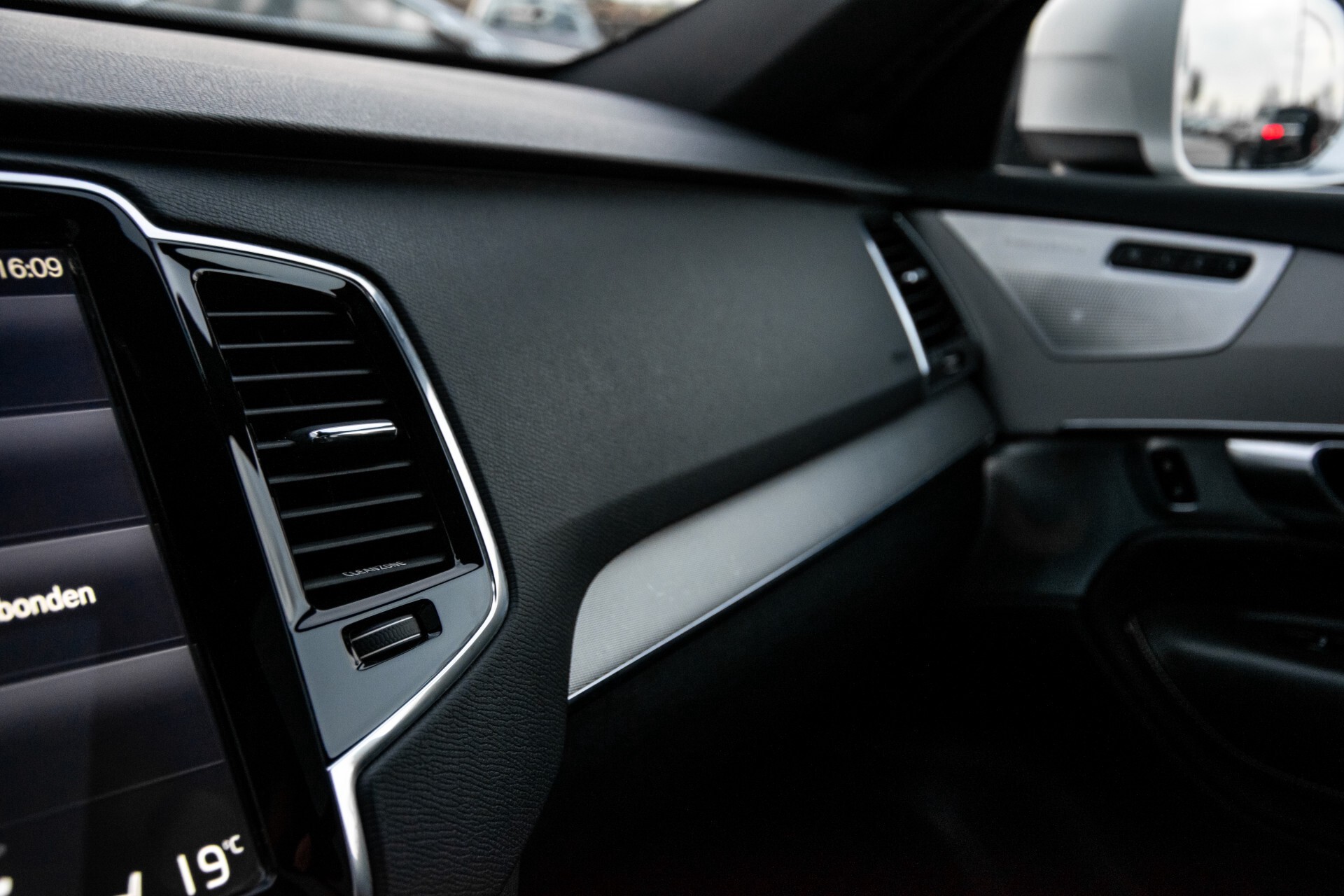 Volvo XC90 2.0 T6 AWD R-Design Panorama/Keyless/B&W/ACC/Standkachel/22" Aut8 Foto 34