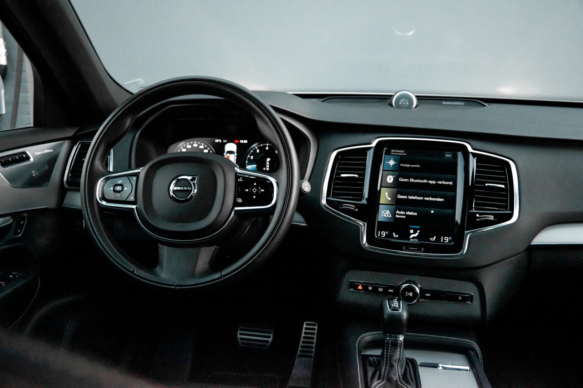 Volvo XC90 2.0 T6 AWD R-Design Panorama/Keyless/B&W/ACC/Standkachel/22" Aut8 Foto 7