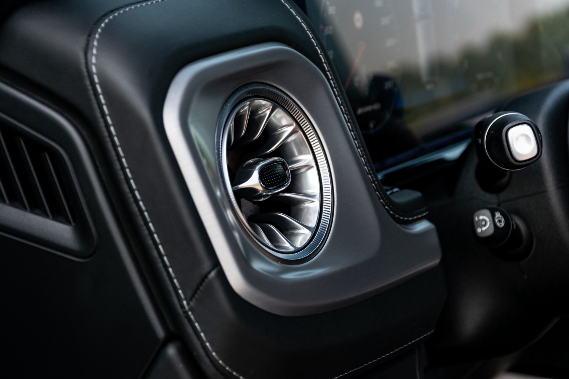 Mercedes-Benz G-Klasse 63 AMG Designo Night/Massage/Standkachel Aut9 Foto 46