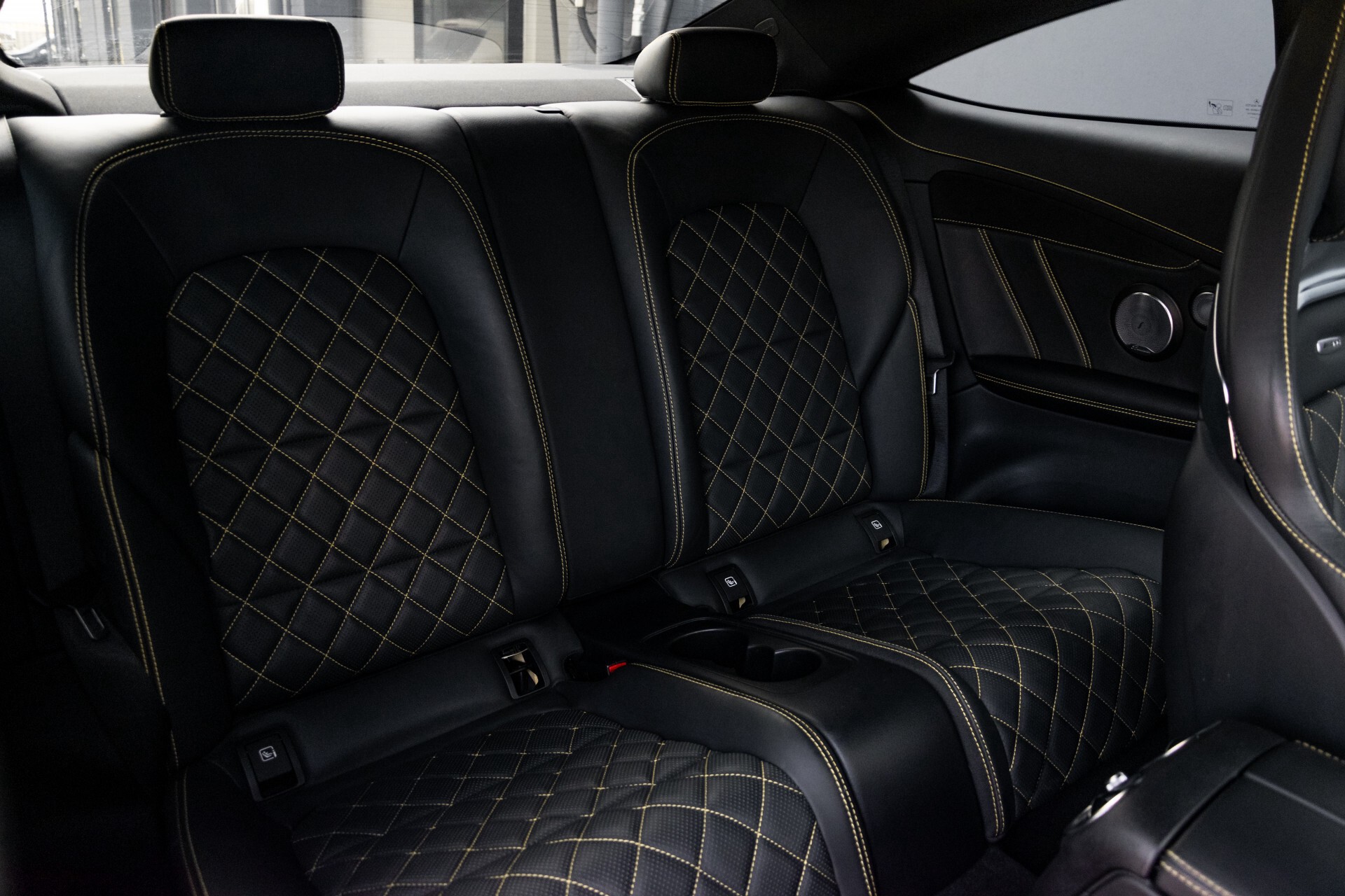 Mercedes-Benz C-Klasse Coupé 63 S AMG Edition 1 Performance | Burmester | Mem Aut7 Foto 4