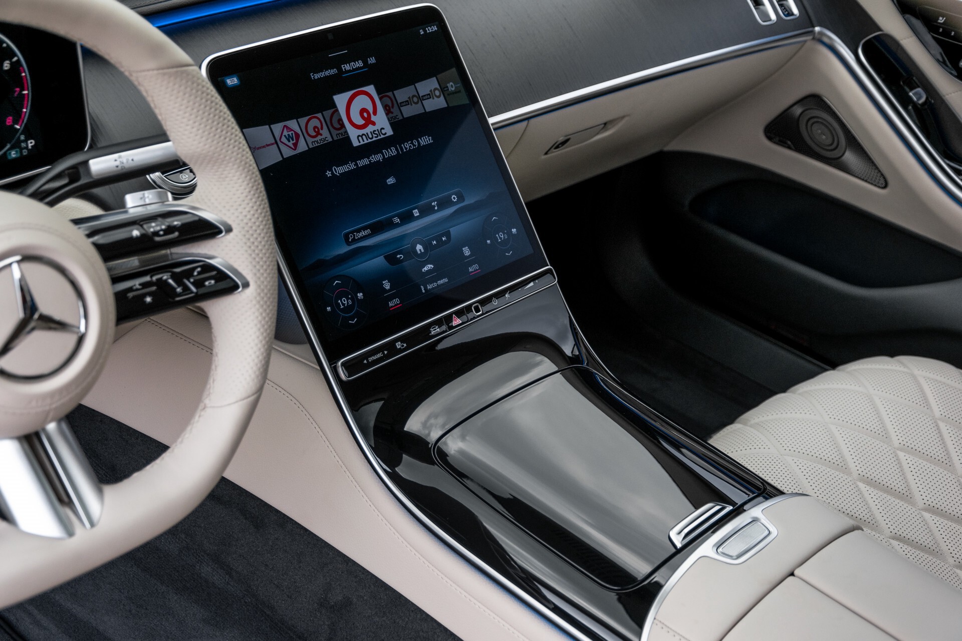 Mercedes-Benz S-Klasse 500 4-M Lang AMG Premium Plus Macchiatobeige Aut9 Foto 32