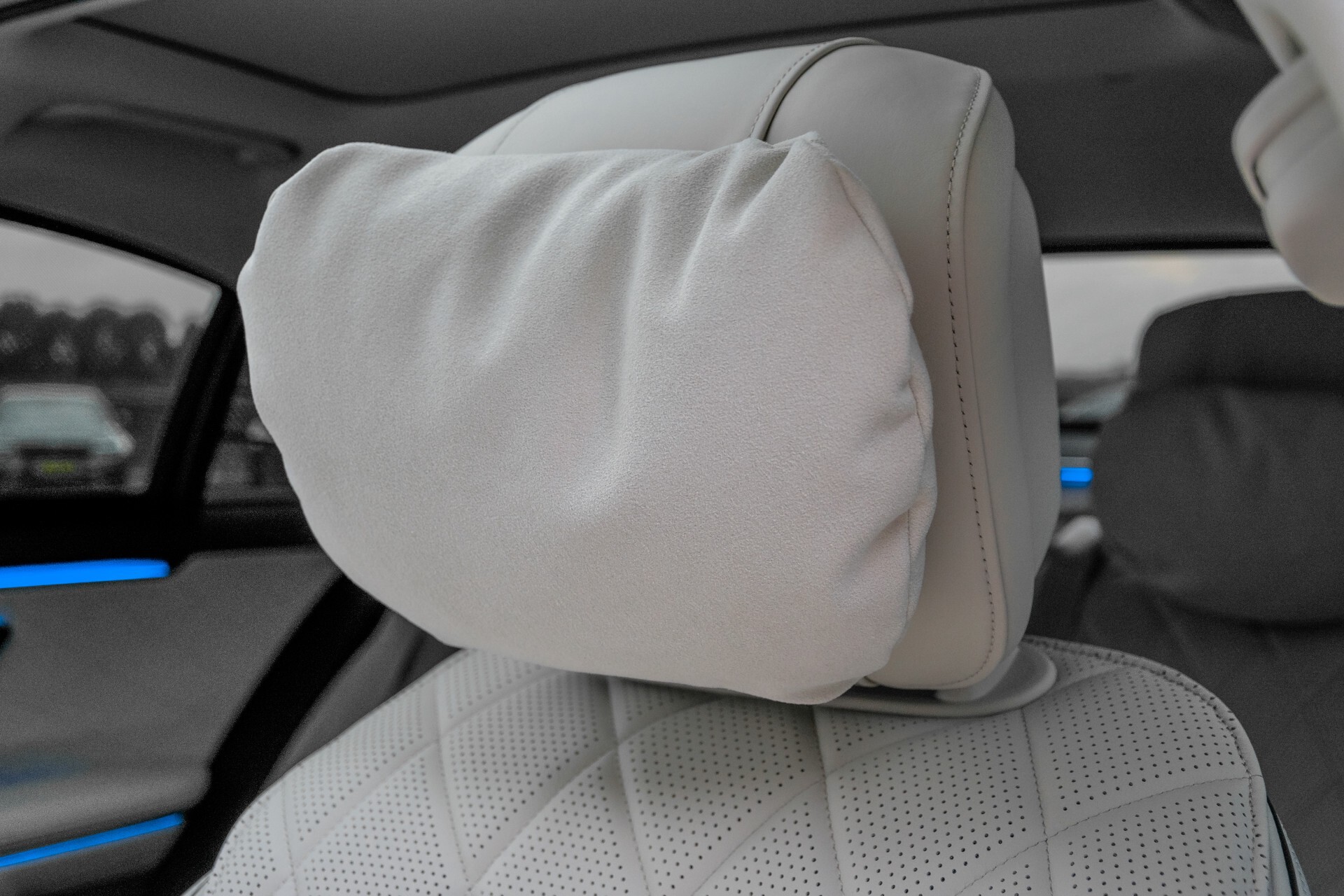 Mercedes-Benz S-Klasse 500 4-M Lang AMG Premium Plus Macchiatobeige Aut9 Foto 36