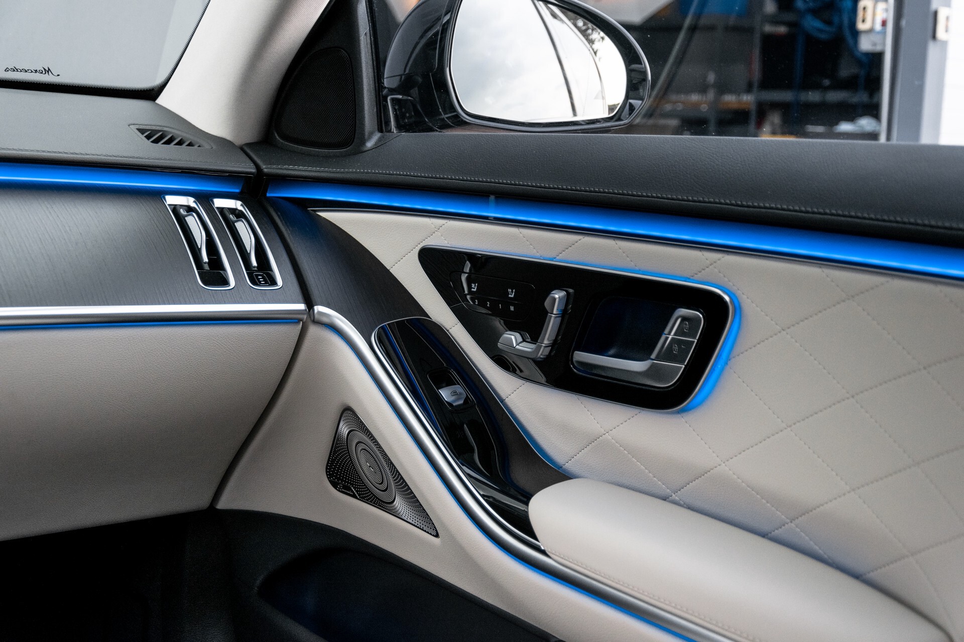 Mercedes-Benz S-Klasse 500 4-M Lang AMG Premium Plus Macchiatobeige Aut9 Foto 51