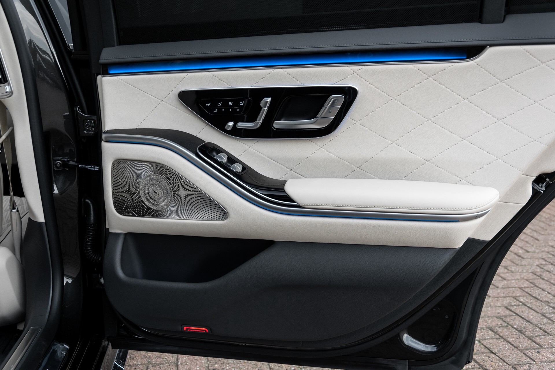 Mercedes-Benz S-Klasse 500 4-M Lang AMG Premium Plus Macchiatobeige Aut9 Foto 52