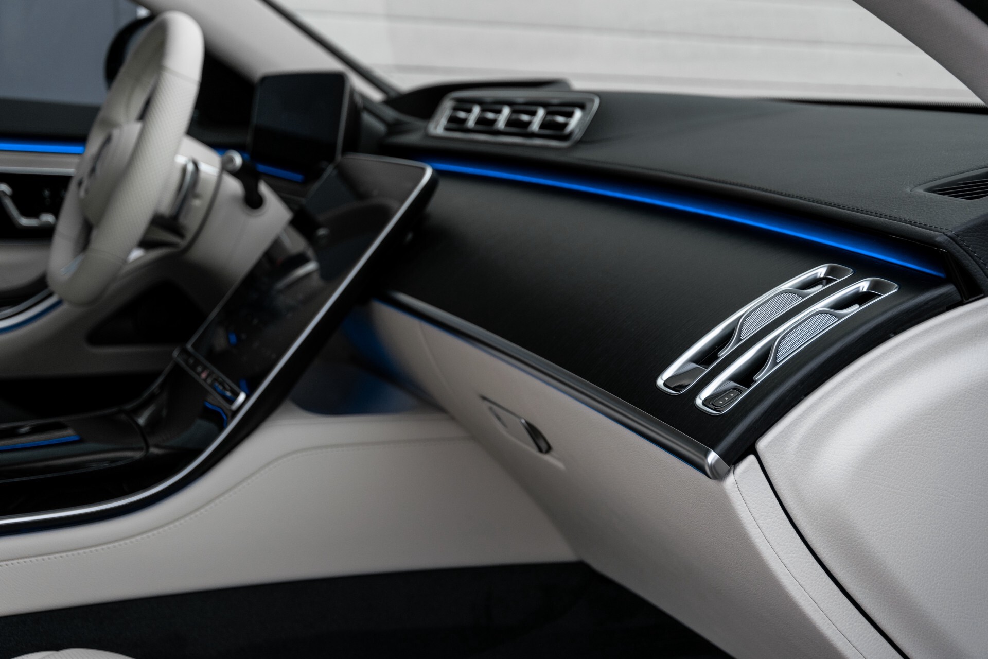 Mercedes-Benz S-Klasse 500 4-M Lang AMG Premium Plus Macchiatobeige Aut9 Foto 53