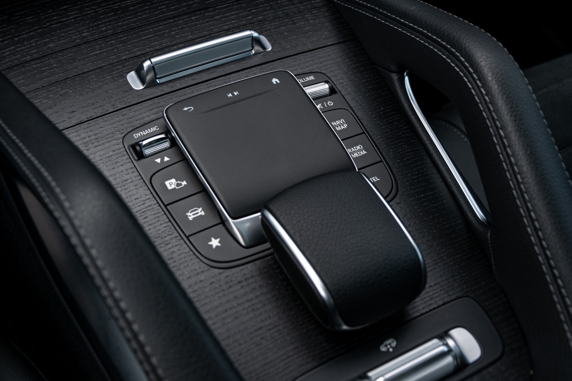 Mercedes-Benz GLE 350 de 4-M AMG Night Luchtvering/Rij-assist/HUD/Panorama/Trekhaak/Burmester Aut9 Foto 49