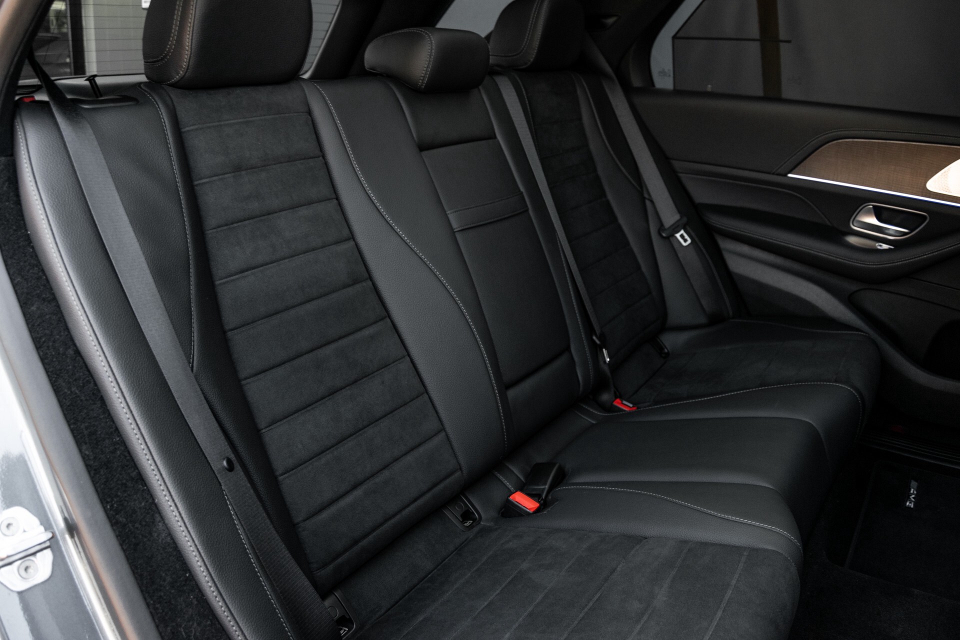 Mercedes-Benz GLE 350 de 4-M AMG Night Luchtvering/Rij-assist/HUD/Panorama/Trekhaak/Burmester Aut9 Foto 5