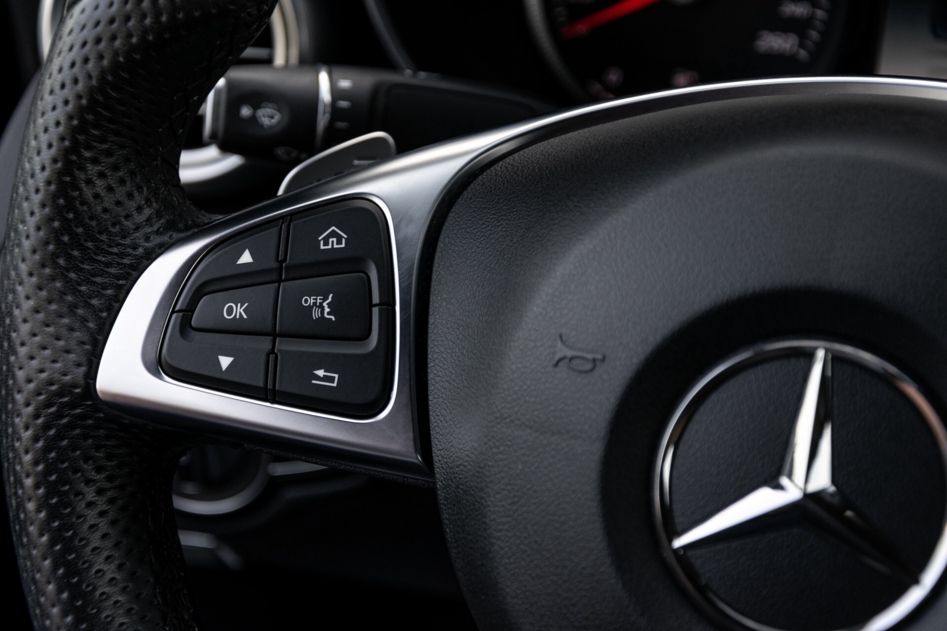 Mercedes-Benz C-Klasse Cabrio 250 AMG Airscarf/Aircap/Comand/ILS/Camera/Rode cabriokap Aut9 Foto 10