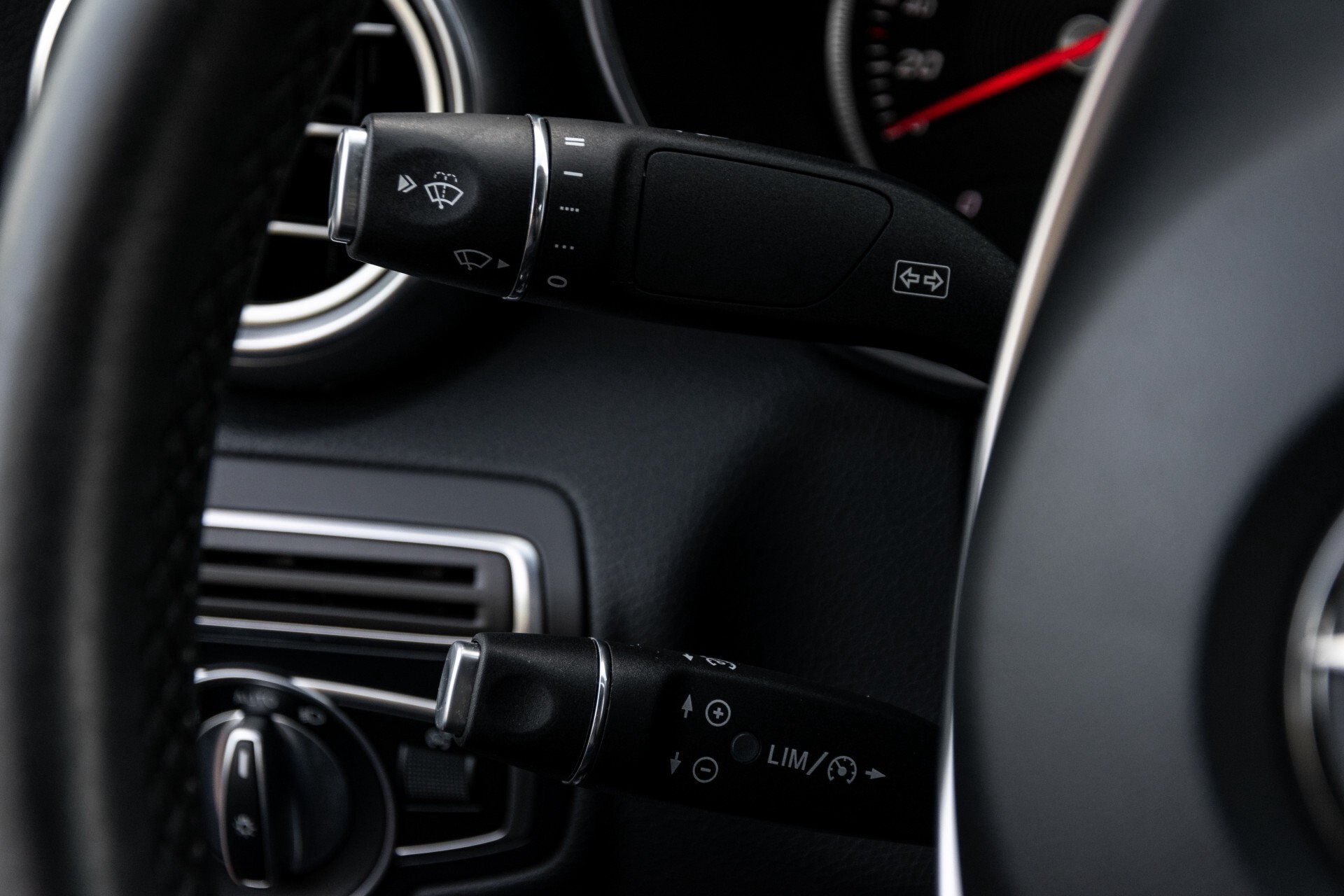 Mercedes-Benz C-Klasse Cabrio 250 AMG Airscarf/Aircap/Comand/ILS/Camera/Rode cabriokap Aut9 Foto 11