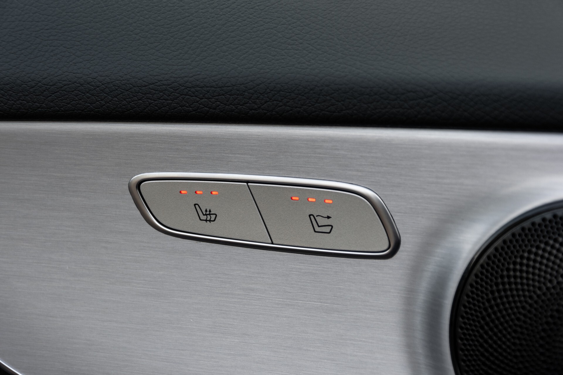 Mercedes-Benz C-Klasse Cabrio 250 AMG Airscarf/Aircap/Comand/ILS/Camera/Rode cabriokap Aut9 Foto 24