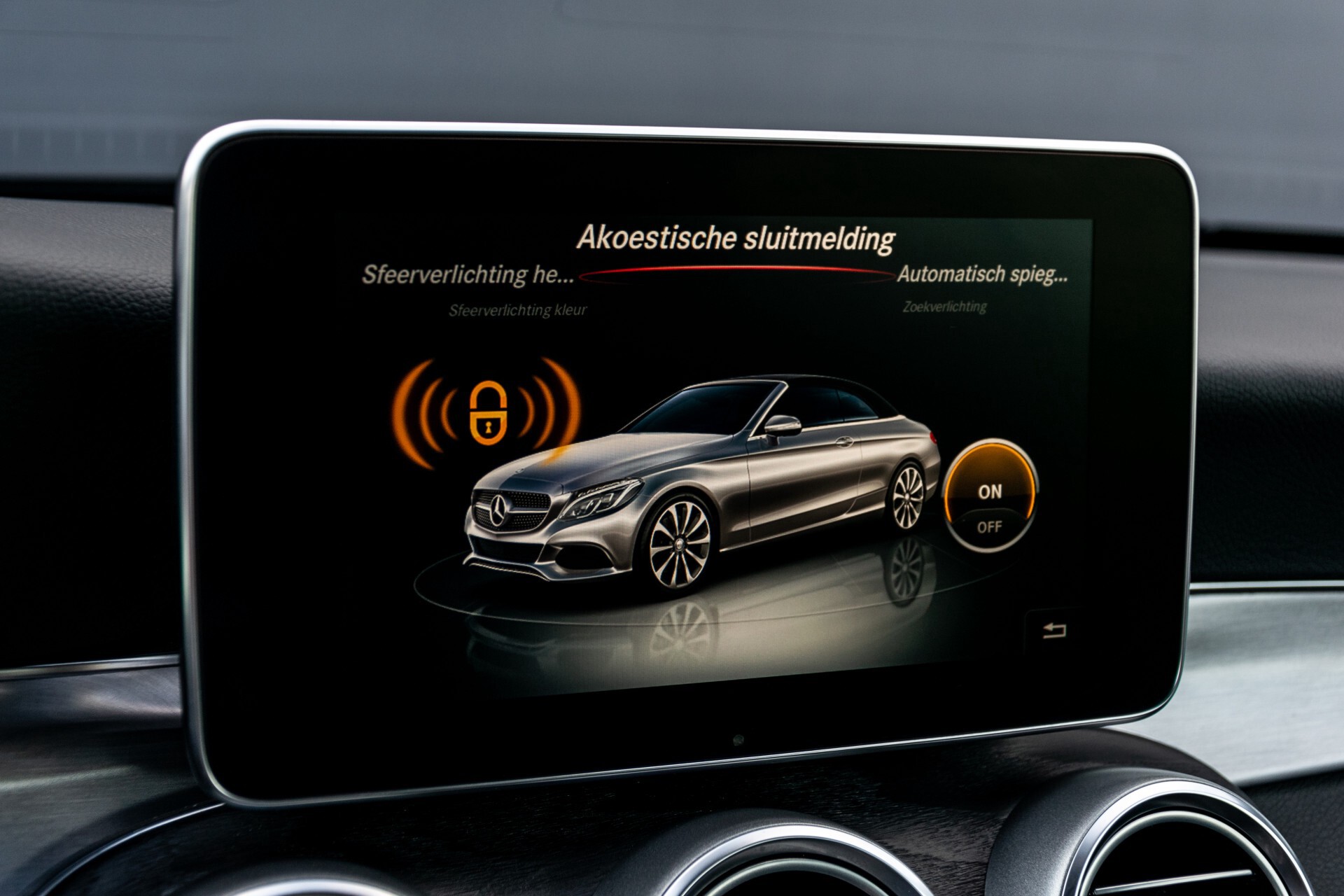 Mercedes-Benz C-Klasse Cabrio 250 AMG Airscarf/Aircap/Comand/ILS/Camera/Rode cabriokap Aut9 Foto 25