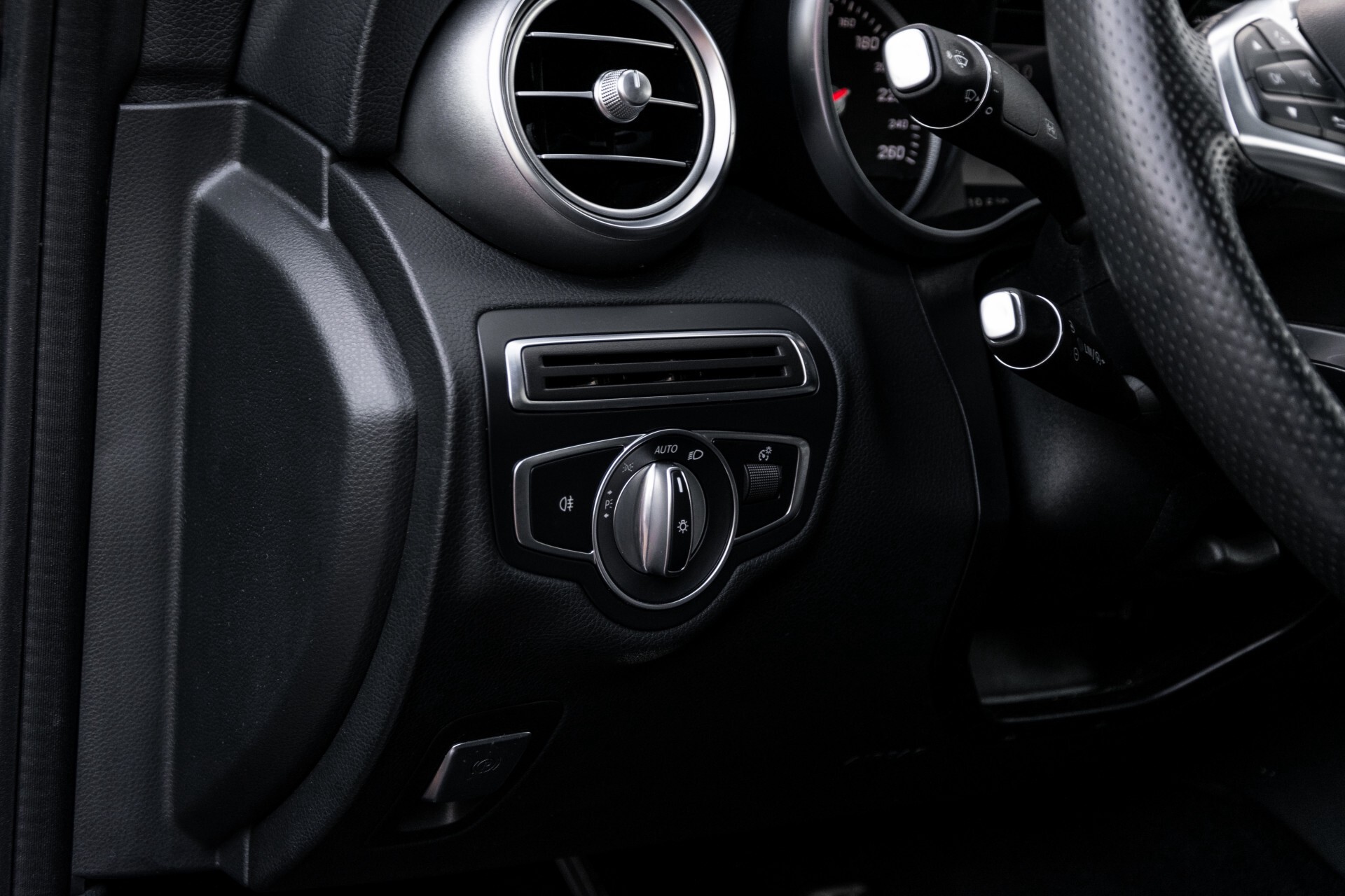 Mercedes-Benz C-Klasse Cabrio 250 AMG Airscarf/Aircap/Comand/ILS/Camera/Rode cabriokap Aut9 Foto 30