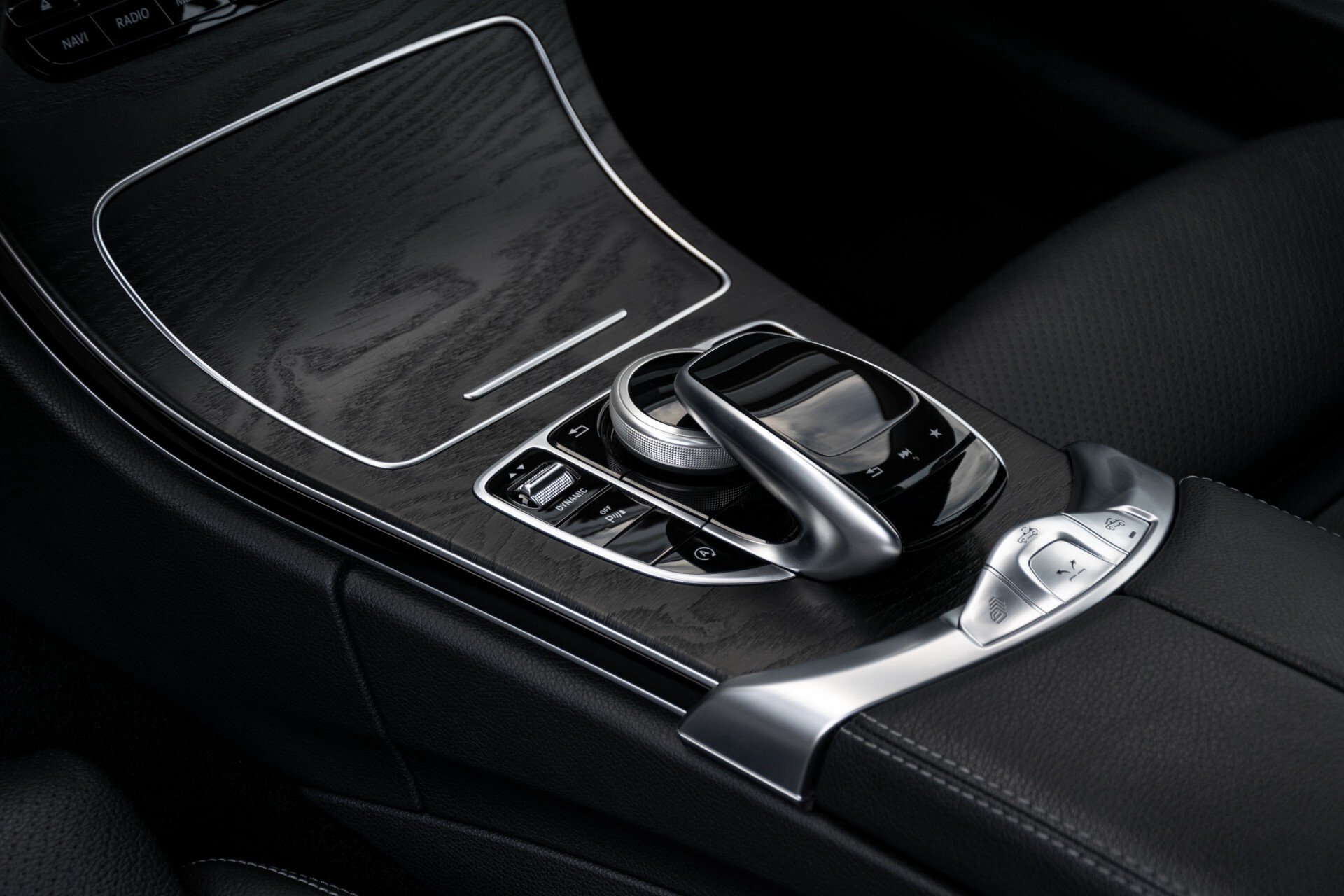 Mercedes-Benz C-Klasse Cabrio 250 AMG Airscarf/Aircap/Comand/ILS/Camera/Rode cabriokap Aut9 Foto 34